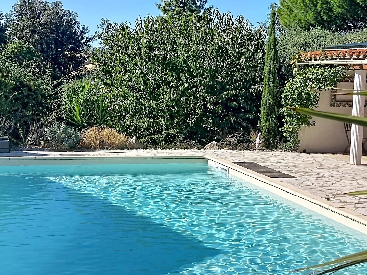 BELLE VILLA DE PLAIN-PIED AVEC VUE PANORAMIQUE, CÉRET