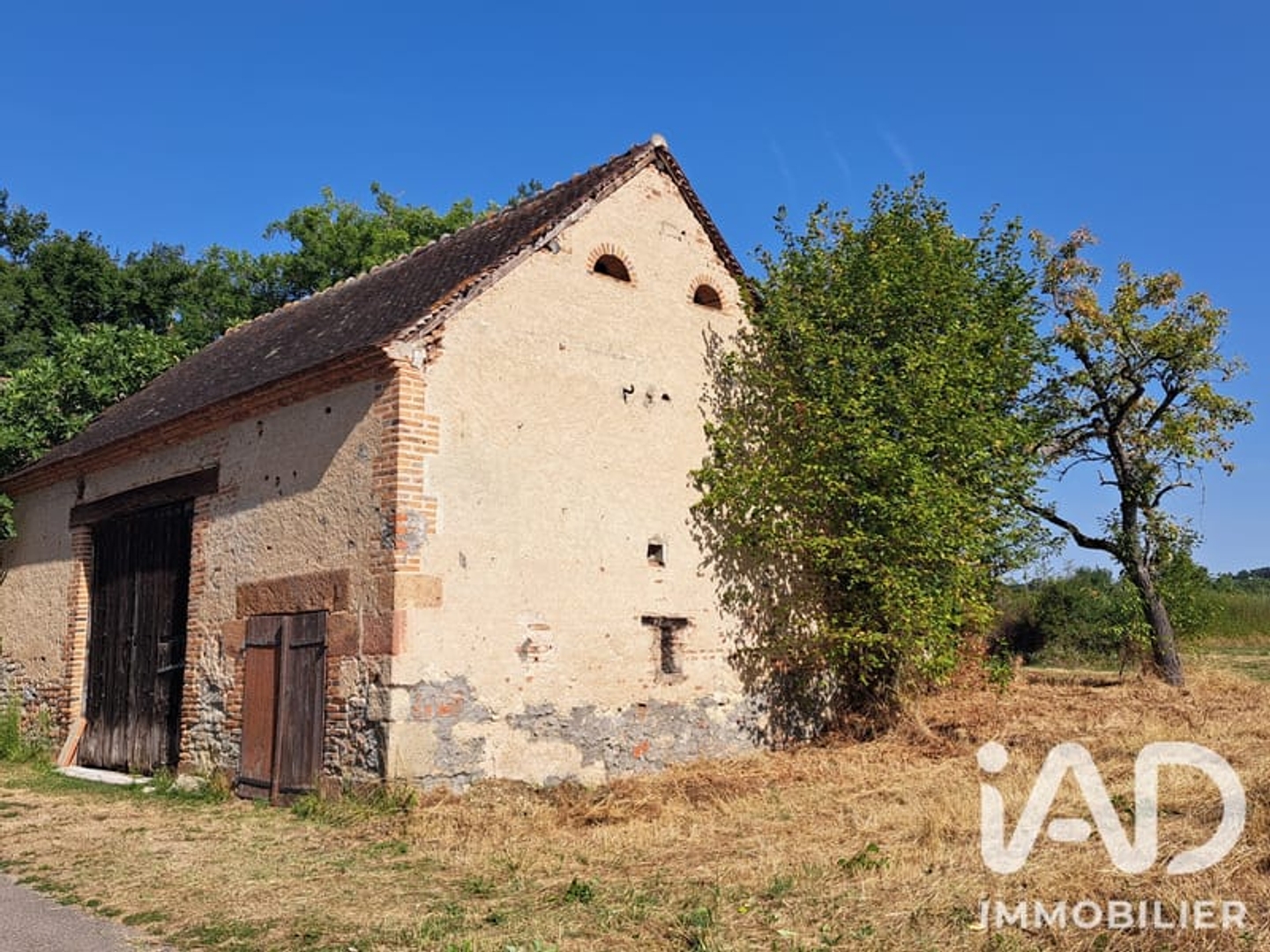 Maison à vendre - 2 pièces - 55m2 - Châtel-De-Neuvre (03500)
