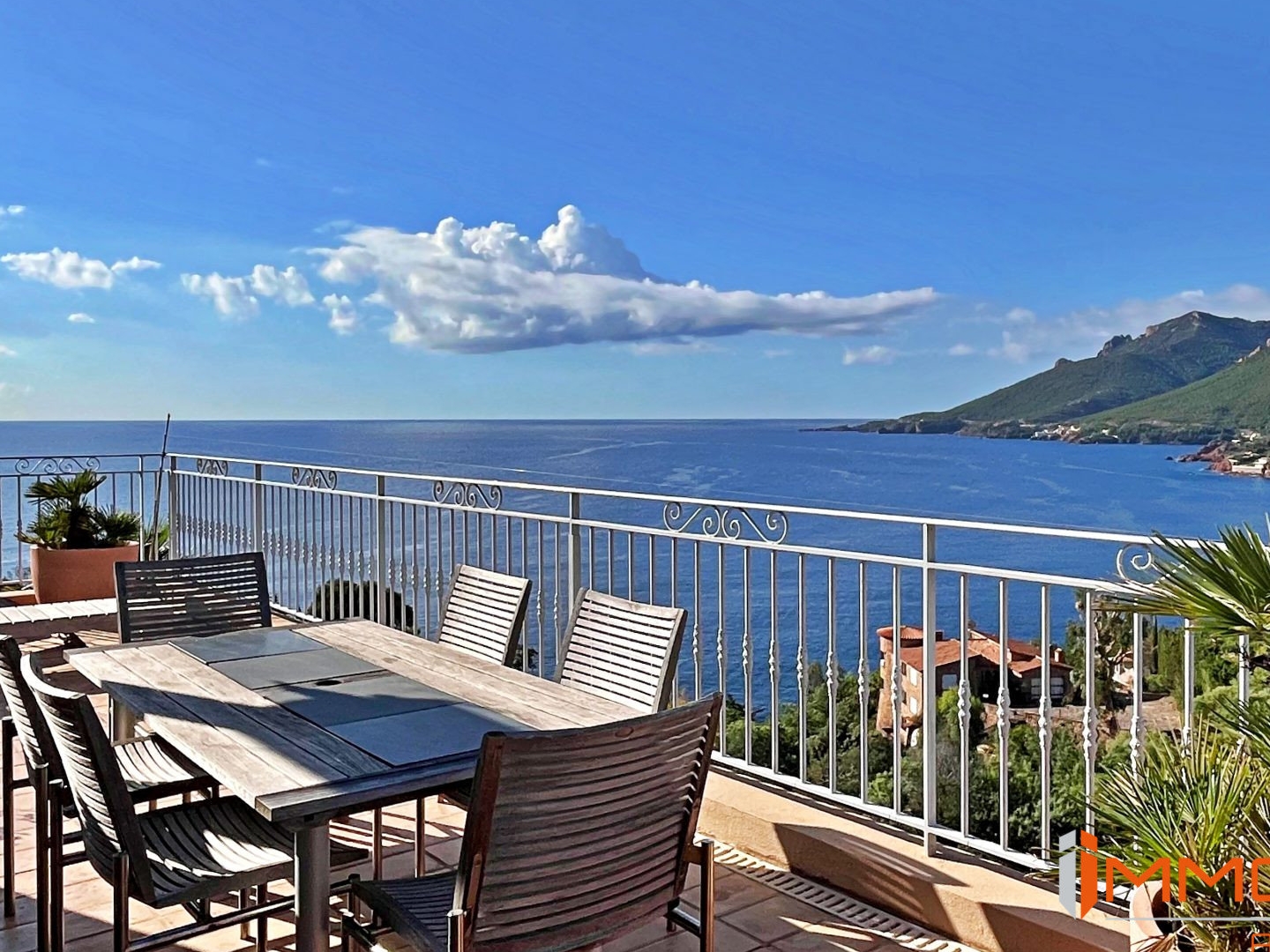 Appartement à vendre - 4 pièces - 102m2 - Théoule-Sur-Mer (06590)