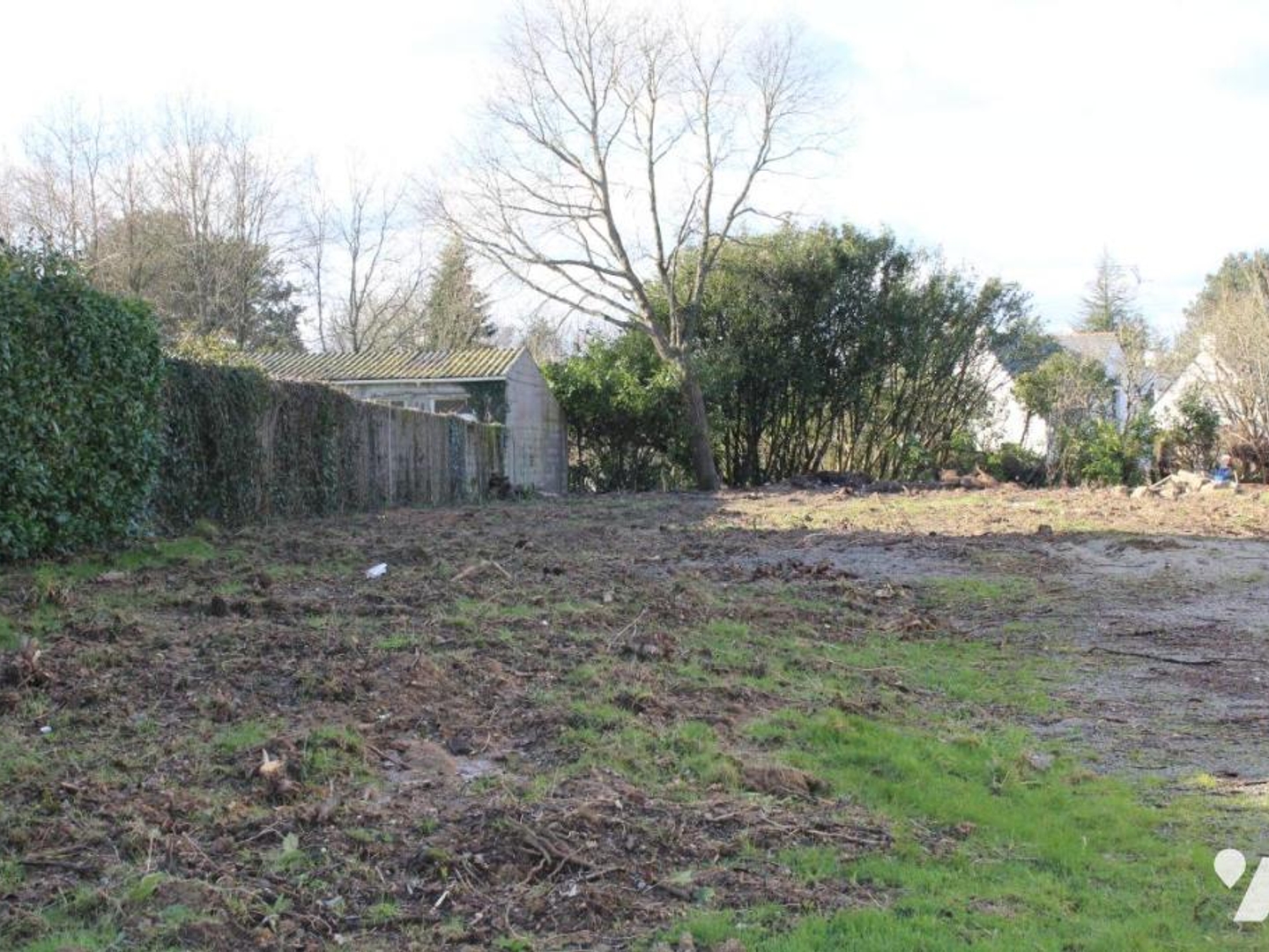 Terrain 725 m²