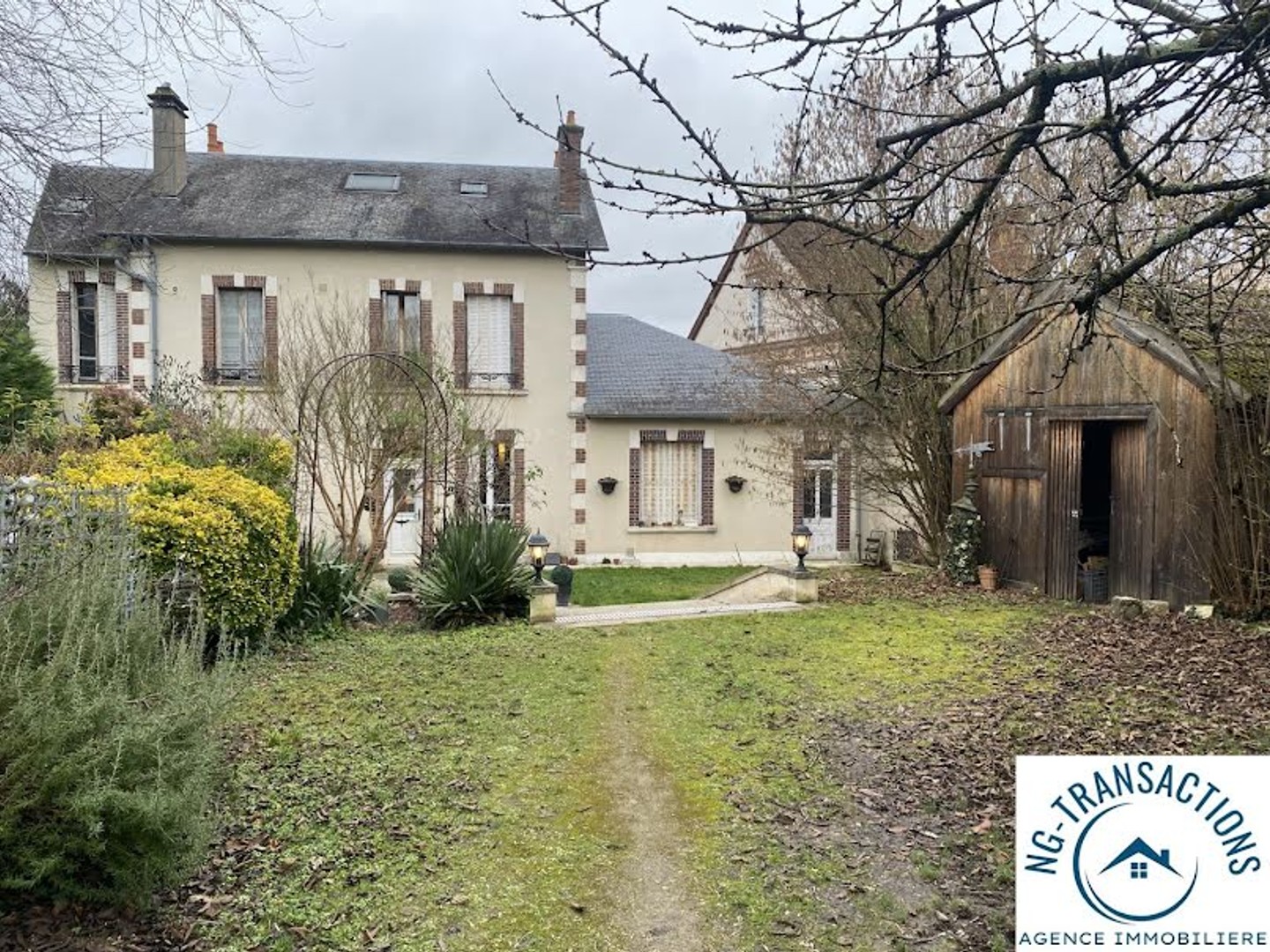 Propriété 9 pièces 220 m²