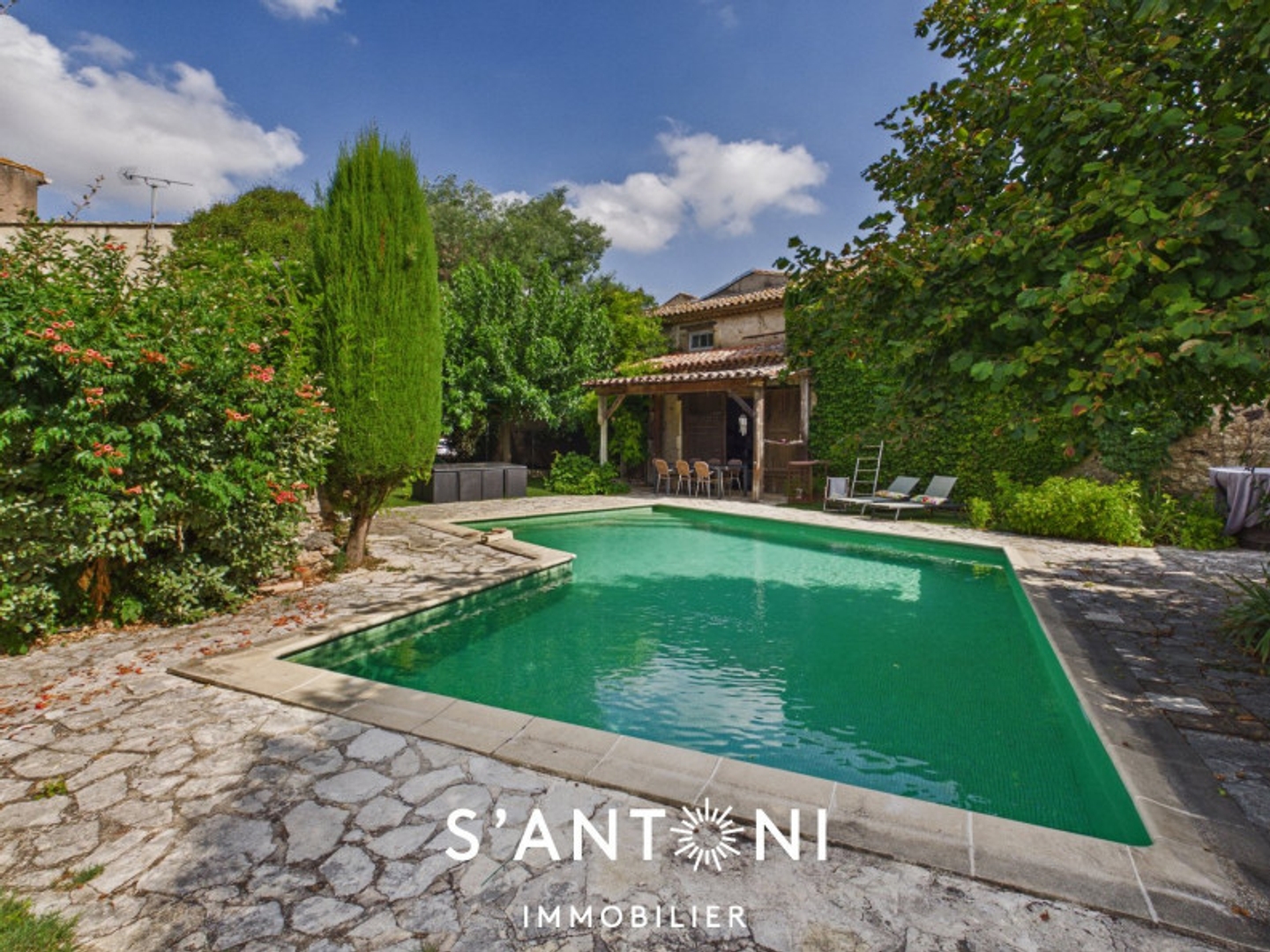 Maison 9 pièces 225 m²