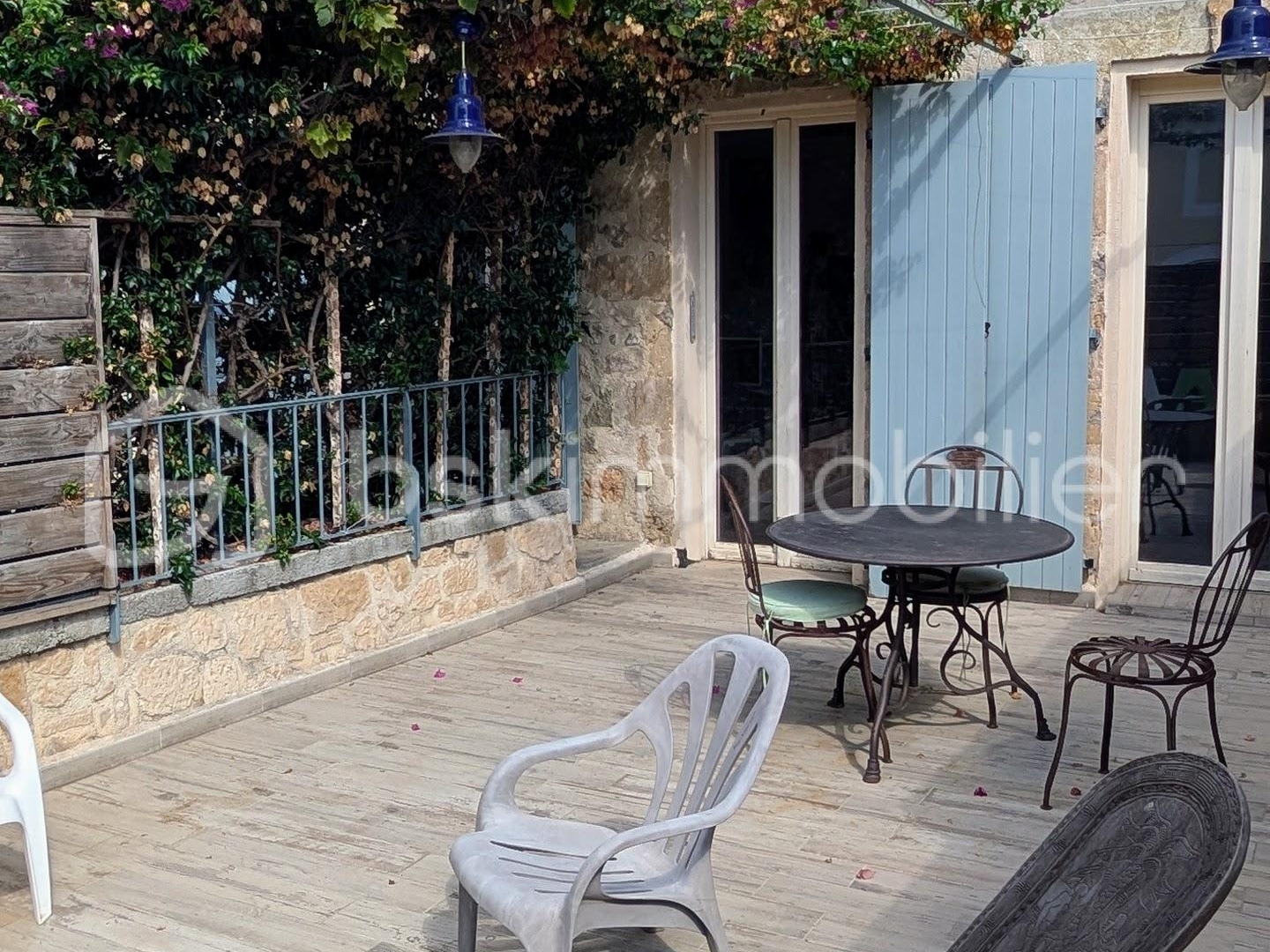 Maison 8 pièces 406 m²