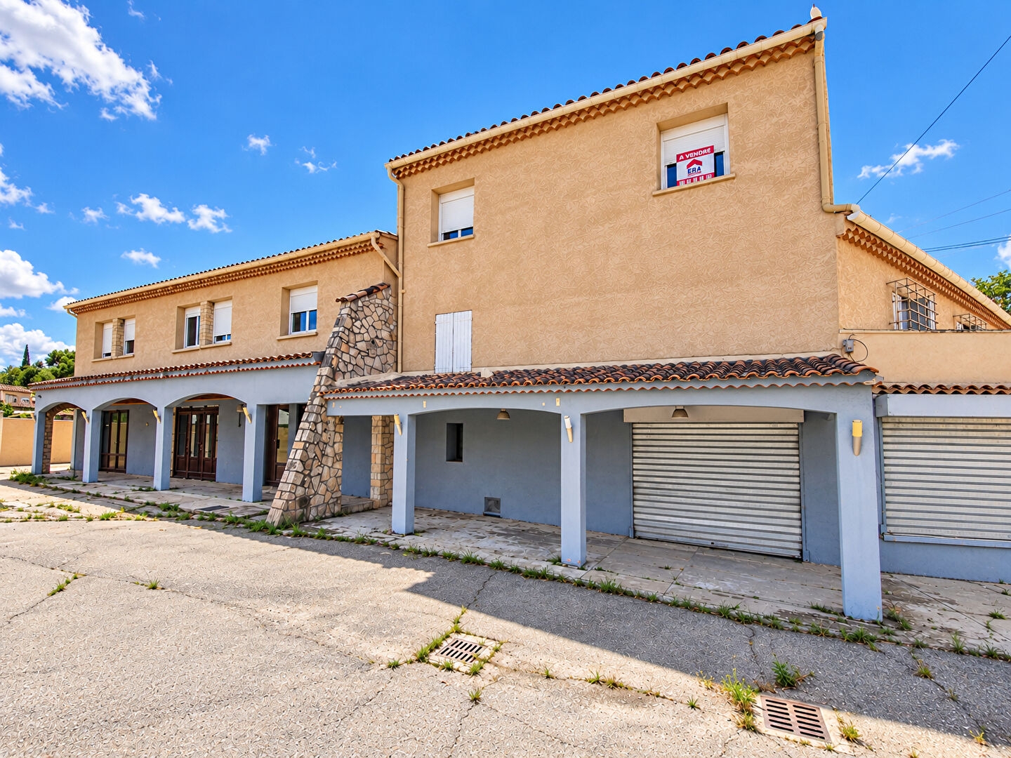 Locaux à vendre - 500m2 - Mallemort (13370)