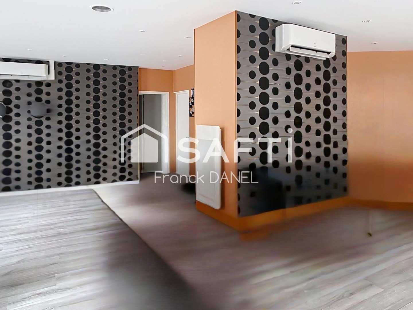Bureaux à vendre - 4 pièces - 114m2 - Capelle-Lès-Hesdin (62140)