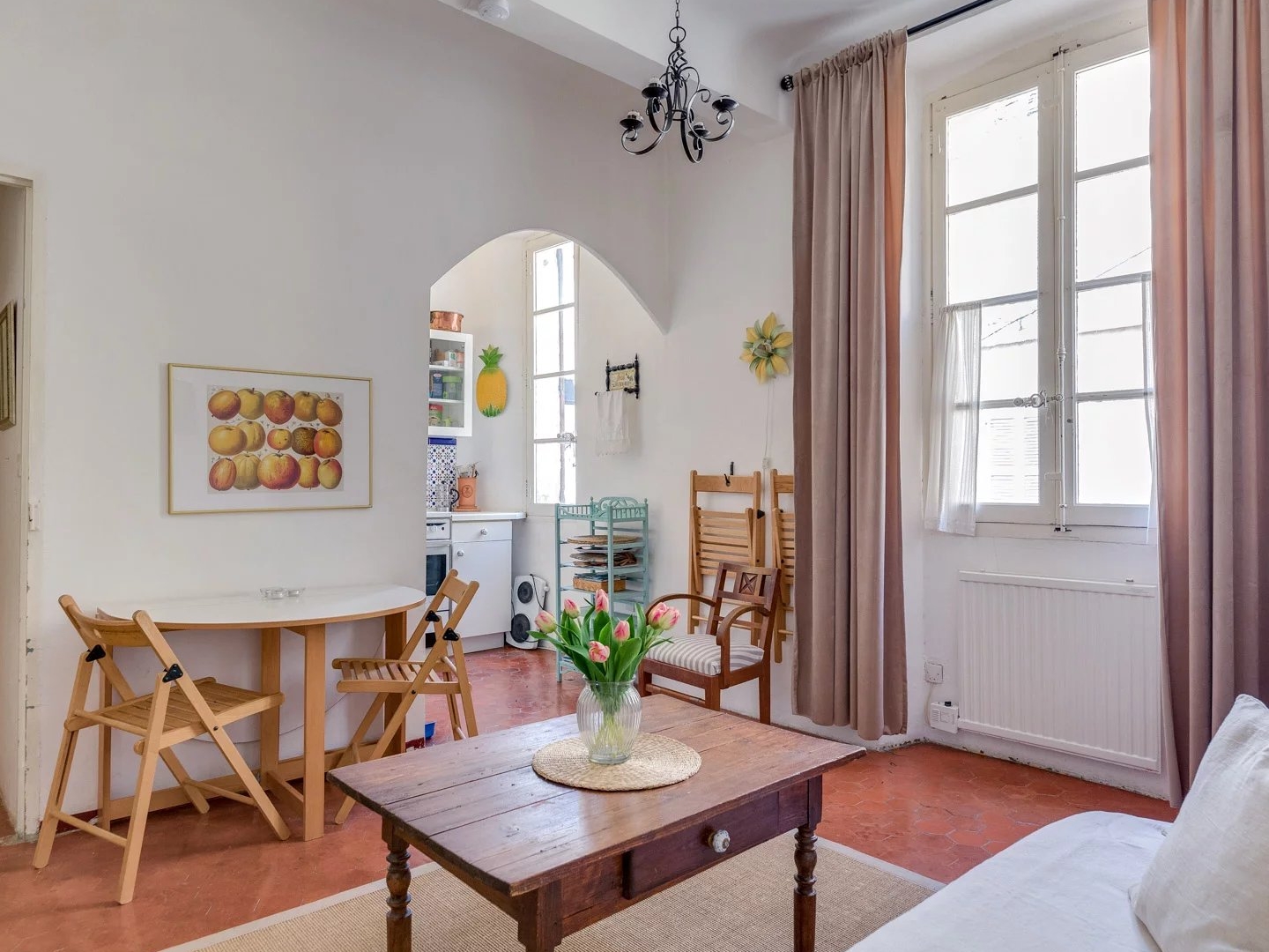 Beaucoup de charme pour cette superbe maison de village au centr