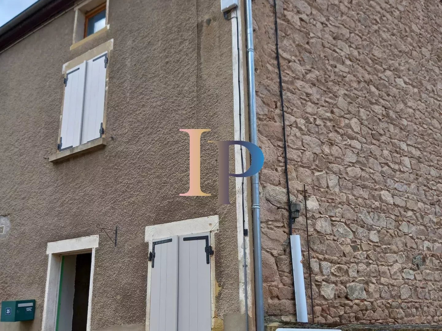 MAISON DE VILLAGE MITOYENNE