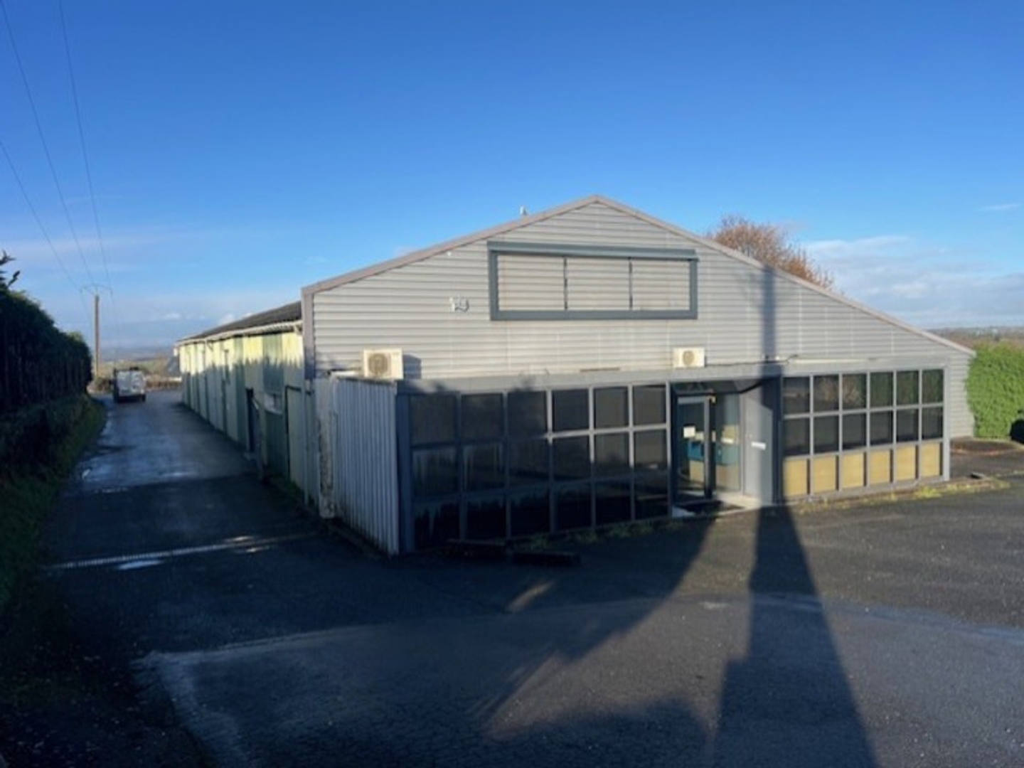 Bureaux à vendre - 1900m2 - Loudéac (22600)