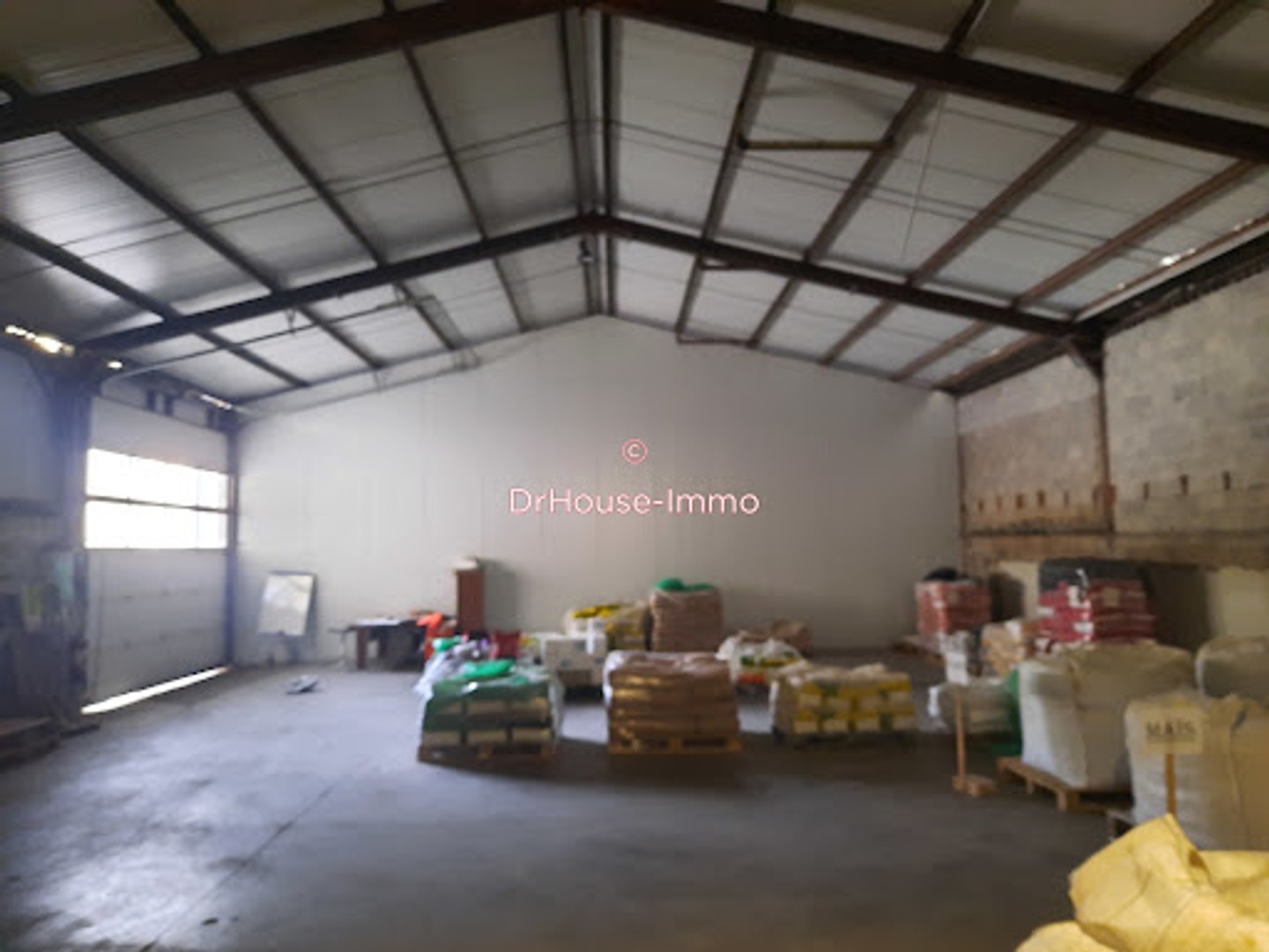 Local commercial 9 pièces 70 m²