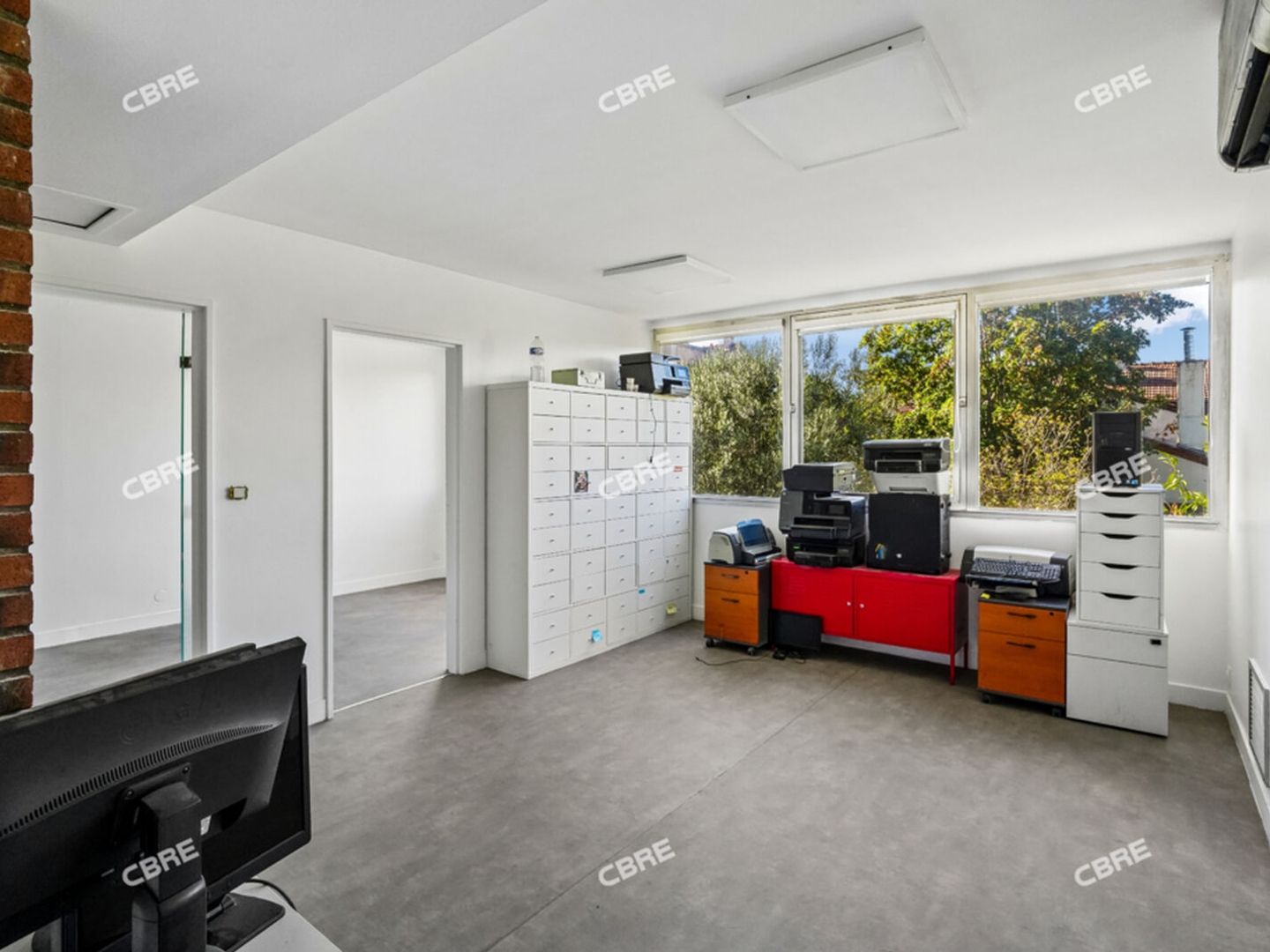 Bureaux à vendre - 400m2 - Bondy (93140)