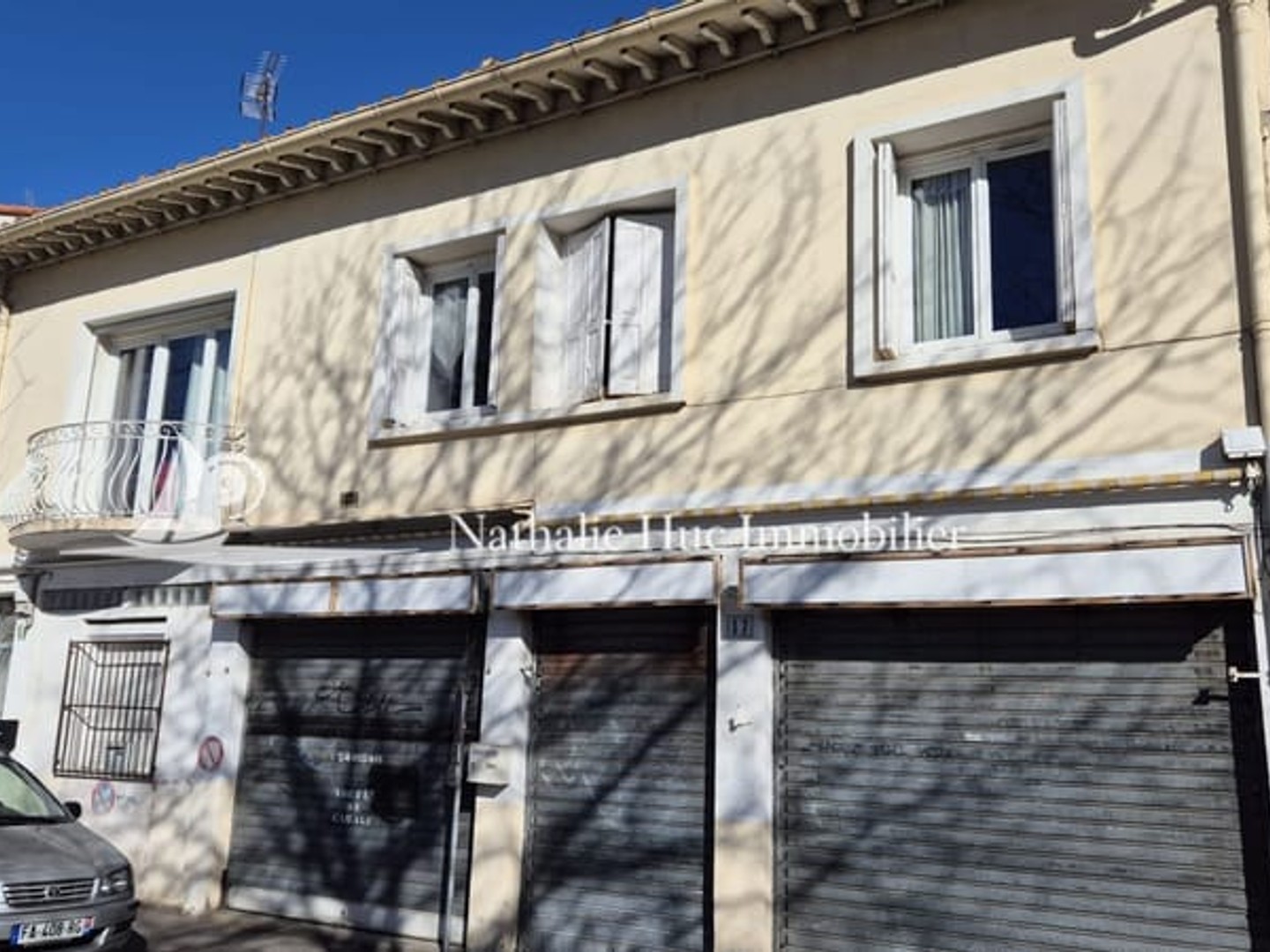 Immeuble commercial 2 pièces 121 m²