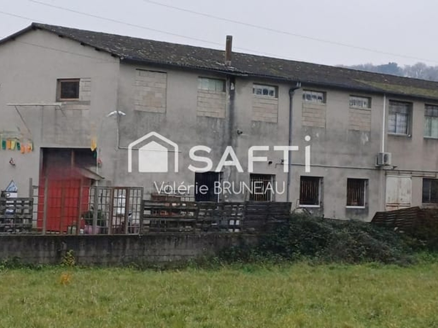 Bureaux à vendre - 15 pièces - 1500m2 - Graulhet (81300)
