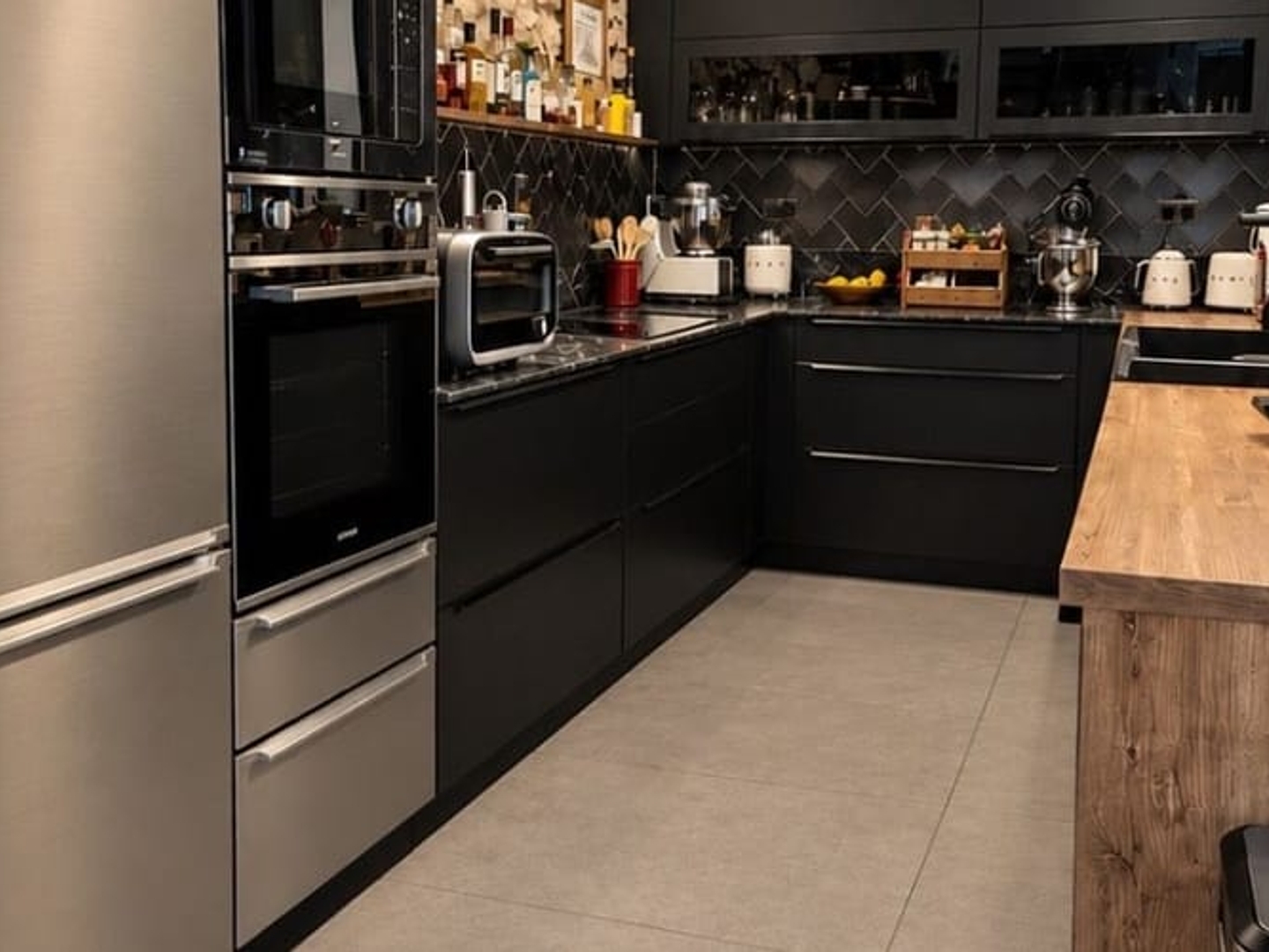 Maison à vendre - 5 pièces - 239m2 - Roquemaure (30150)
