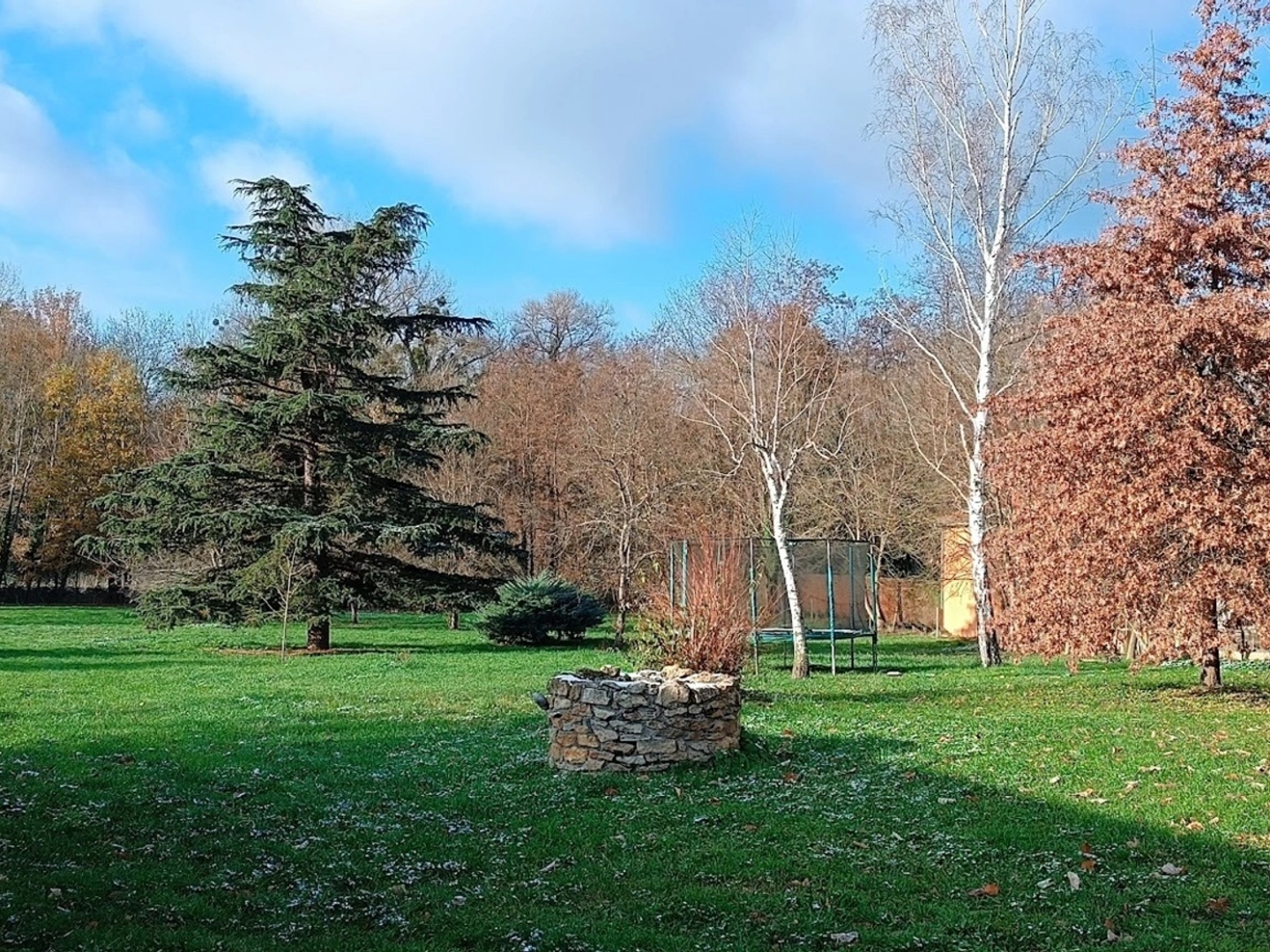 Maison à vendre - 7 pièces - 212m2 - Varennes-Sur-Usson (63500)