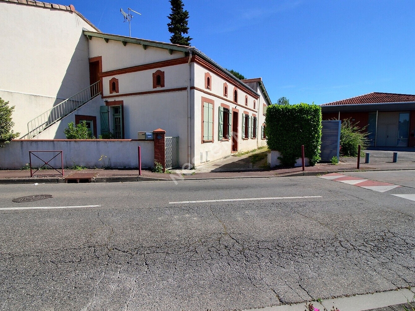 immeuble ensemble immobilier - toulousaine -composé de 3 lots hyper centre Fenouillet