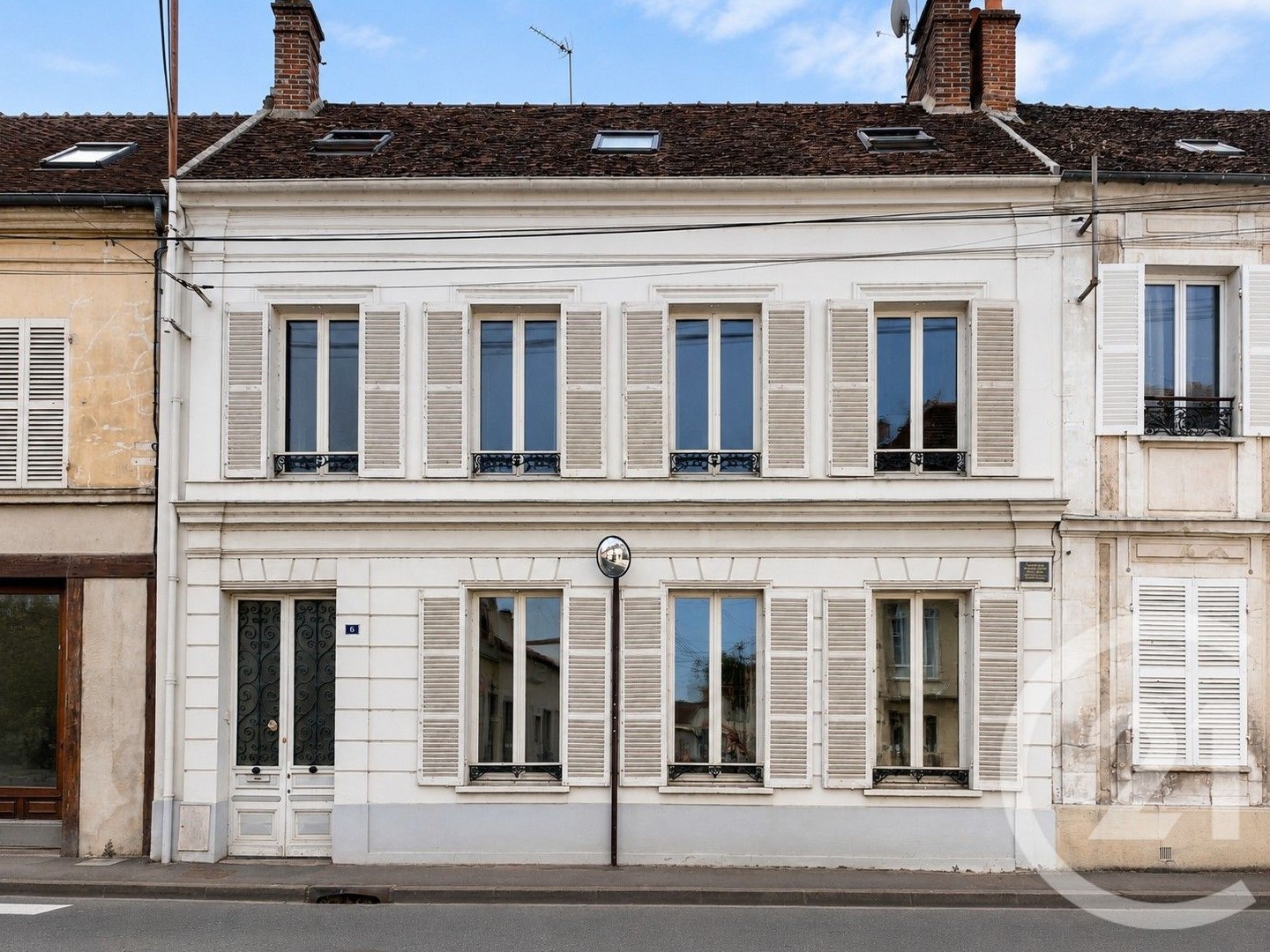 Maison 10 pièces 296 m²