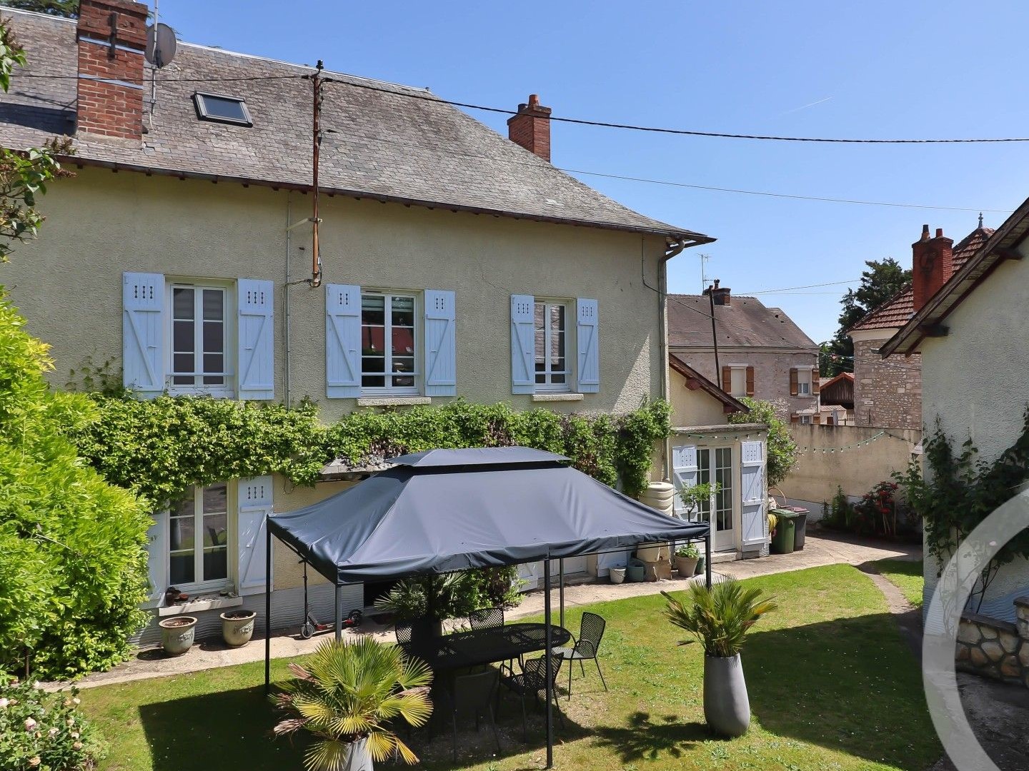 Maison 6 pièces 236 m²