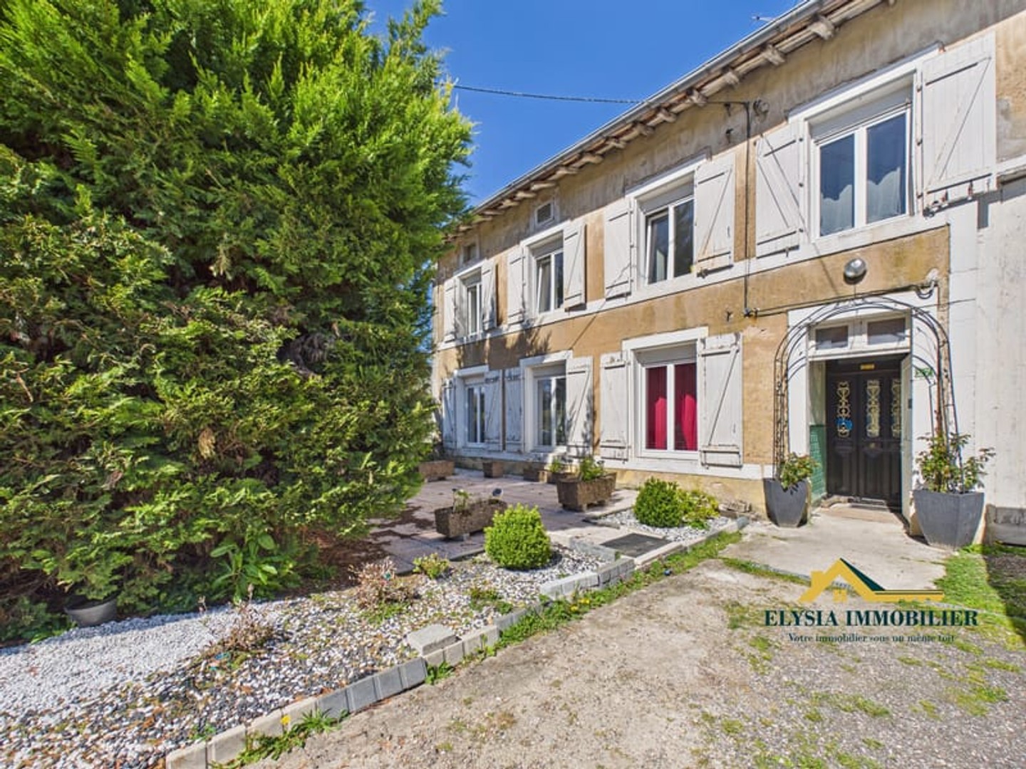 Maison à vendre - 7 pièces - 269m2 - Saulvaux (55500)