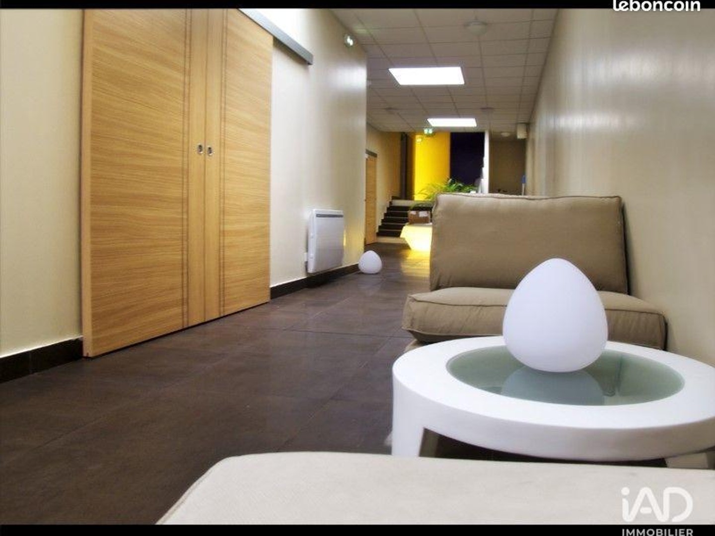 Immeuble commercial 352 m²