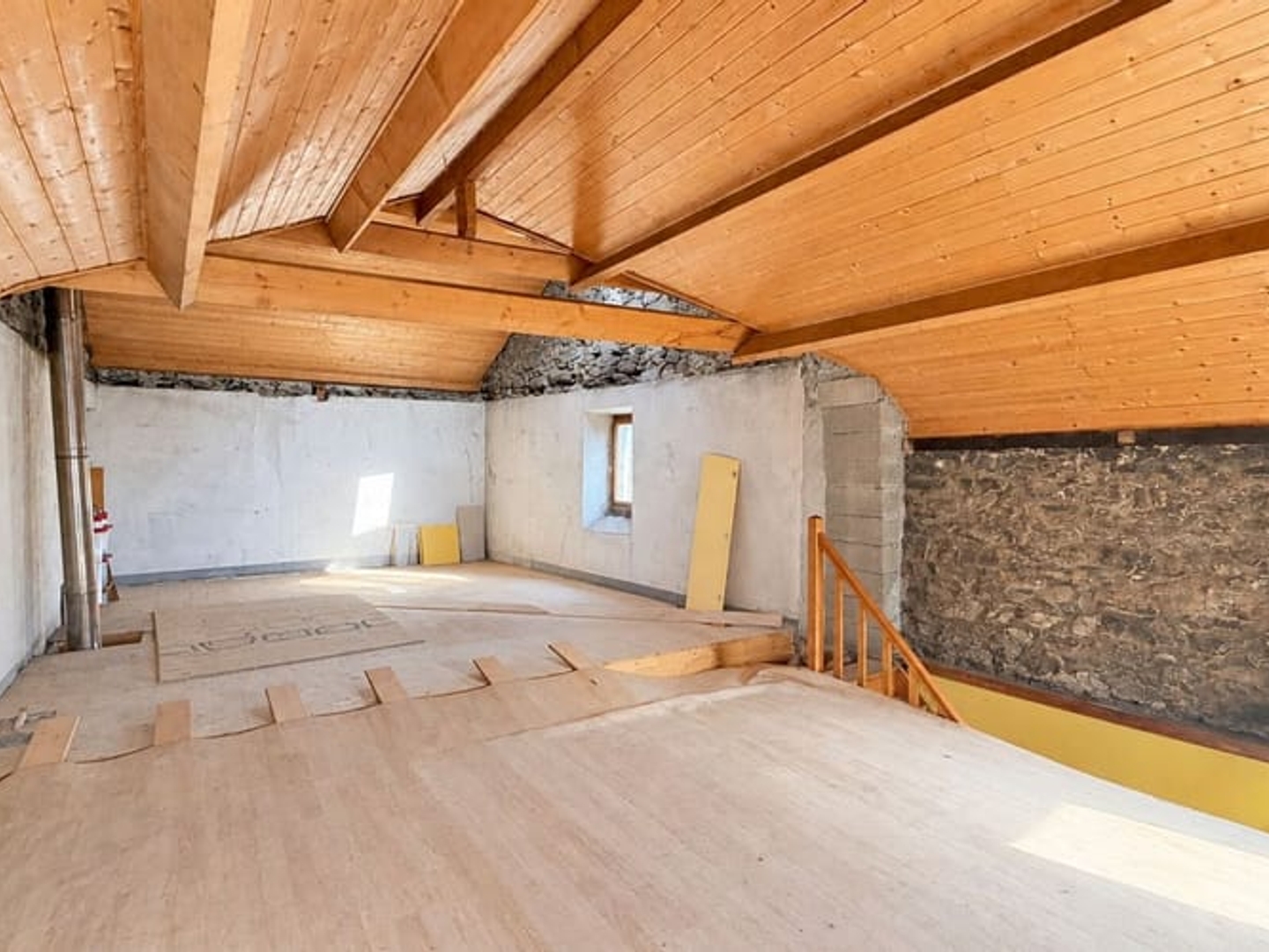 Maison à vendre - 2 pièces - 135m2 - Prades-Salars (12290)