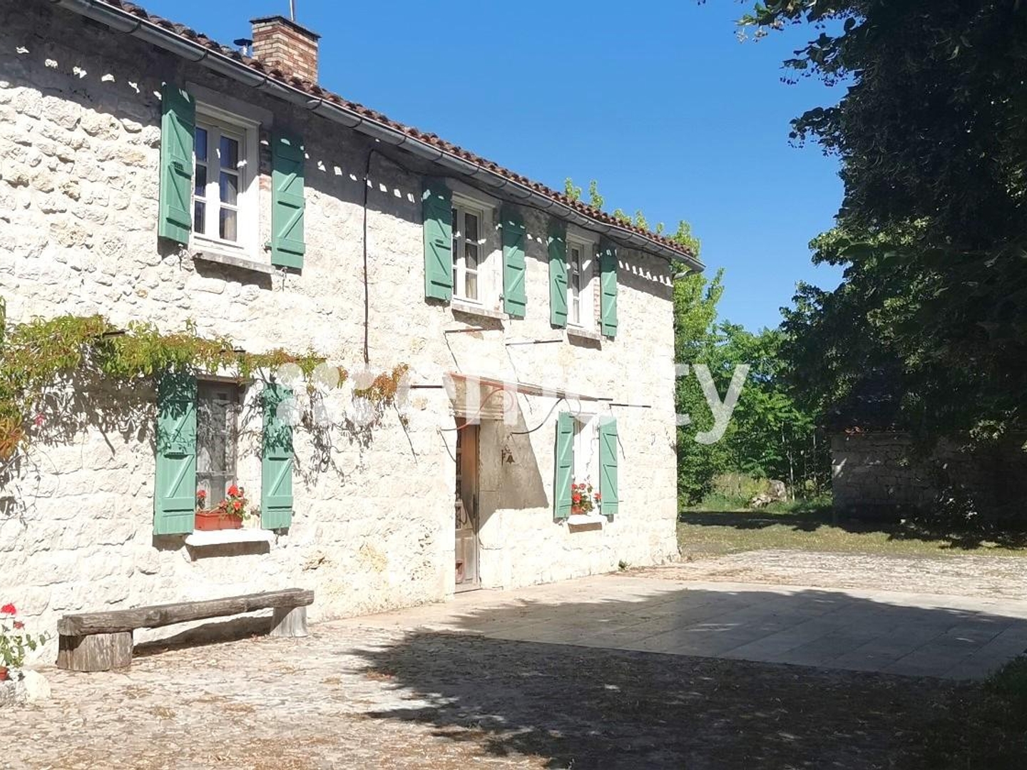 Maison 10 pièces 148 m²