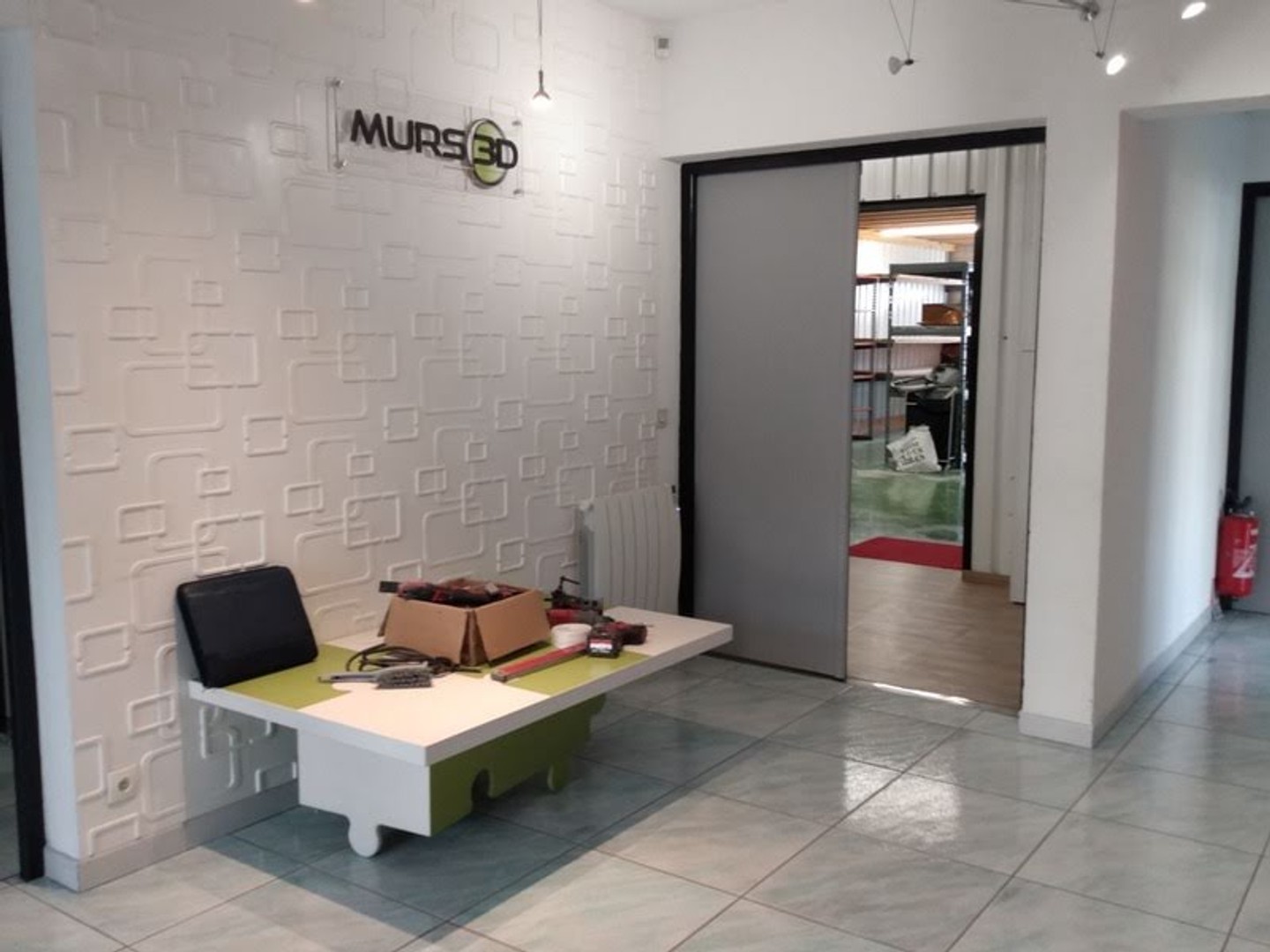 Local 6 pièces 250 m²