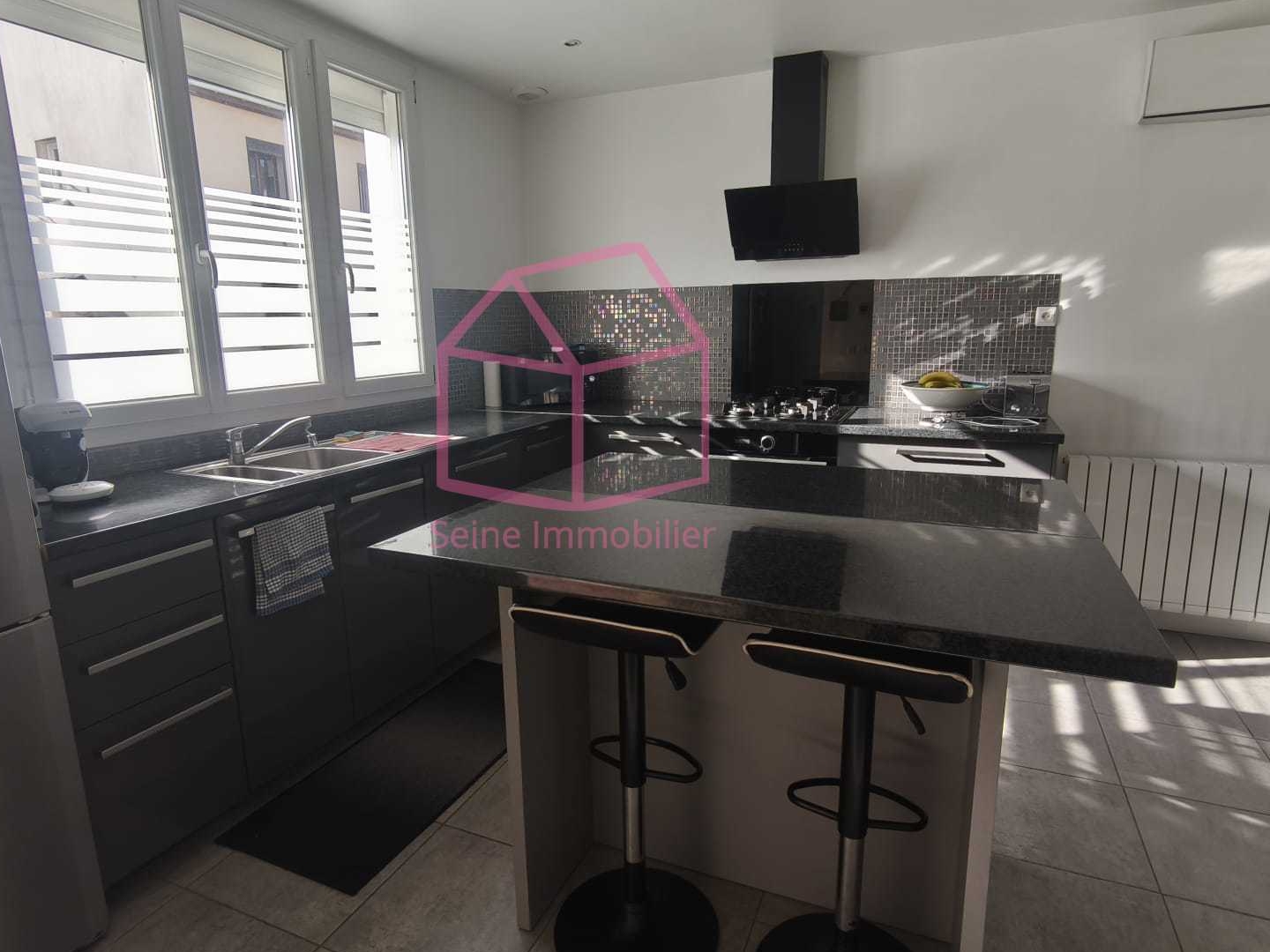 Maison à vendre - 4 pièces - 115m2 - Choisy-Le-Roi (94600)