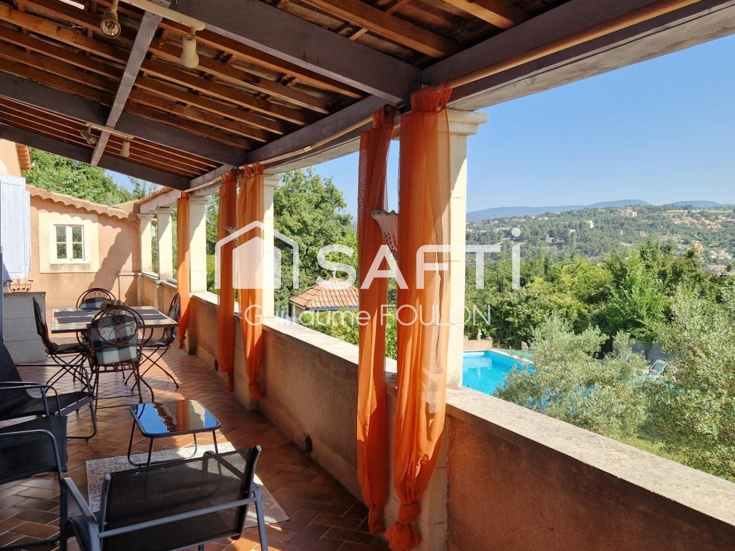 Maison à vendre - 7 pièces - 141m2 - Apt (84400)