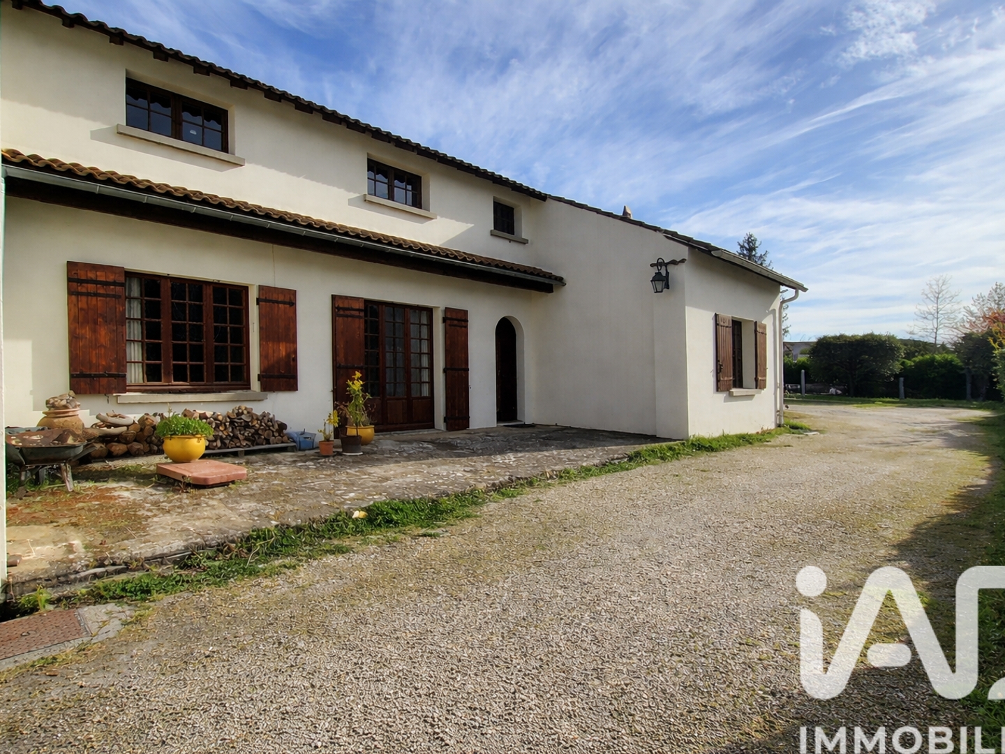 Appartement à vendre - 8 pièces - 222m2 - Beaucaire (30300)