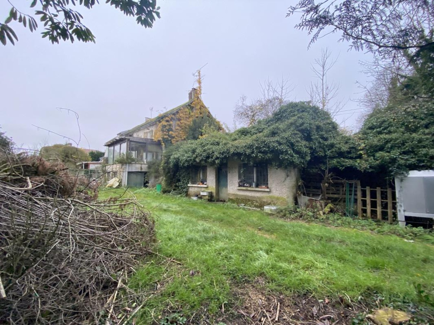 QUINCY VOISINS (77) - Atelier - 20m²