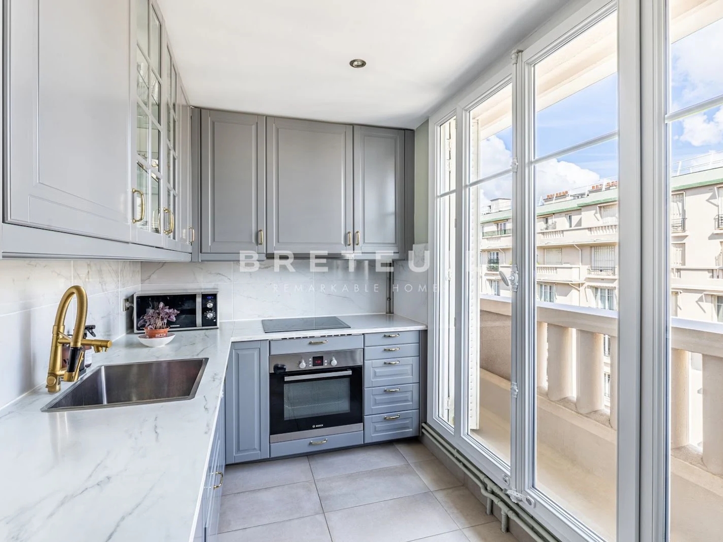 Appartement à vendre - 4 pièces - 79m2 - Paris 16e (75016)