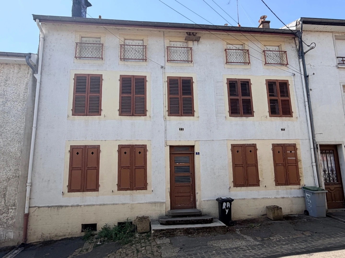 Immeuble à vendre - 9 pièces - 276m2 - Montmédy (55600)
