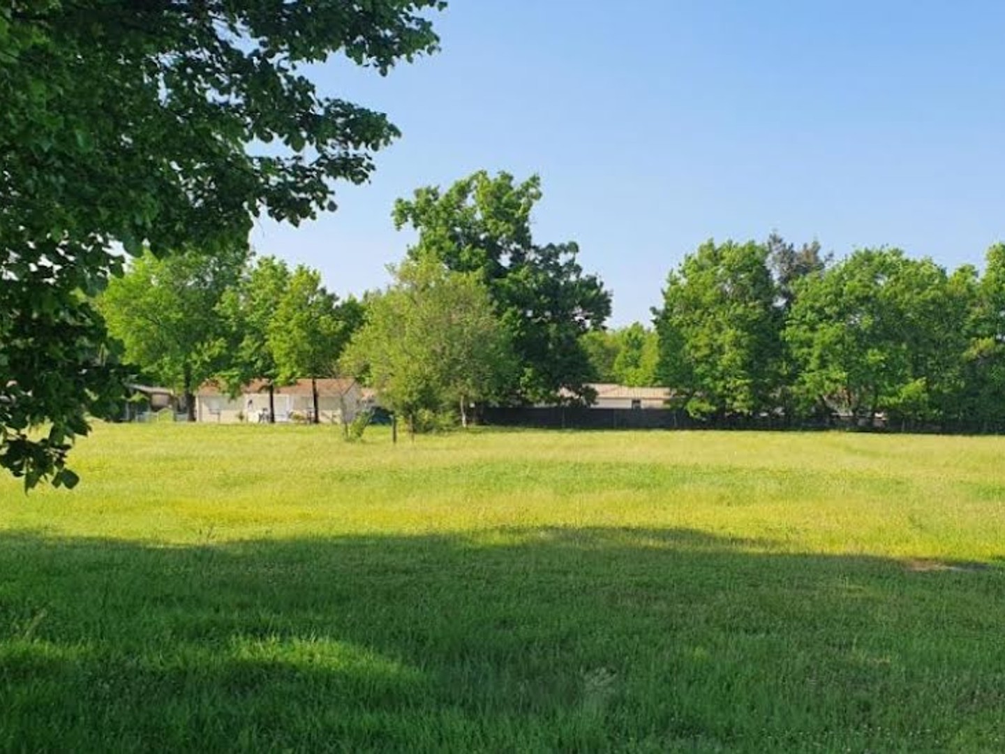 Terrain 830 m²