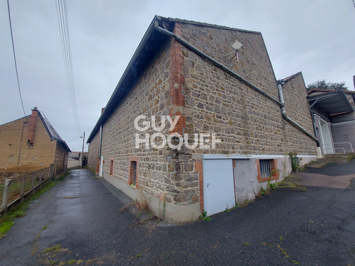 Entrepôt / local industriel Panissieres 1569 m2