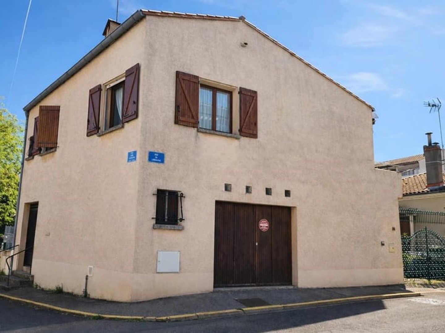 CARCASSONNE CENTRE VILLE ENSEMBLE IMMOBILIER DE TYPE 7 AVEC GARA