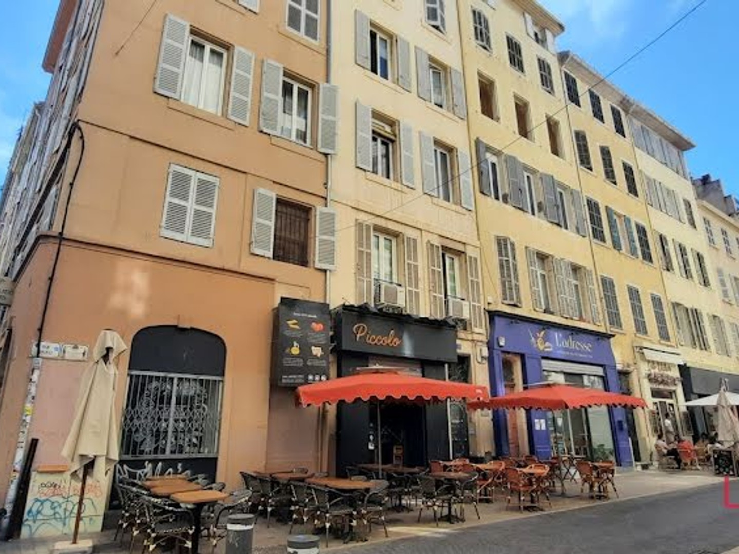 Local 4 pièces 42 m²