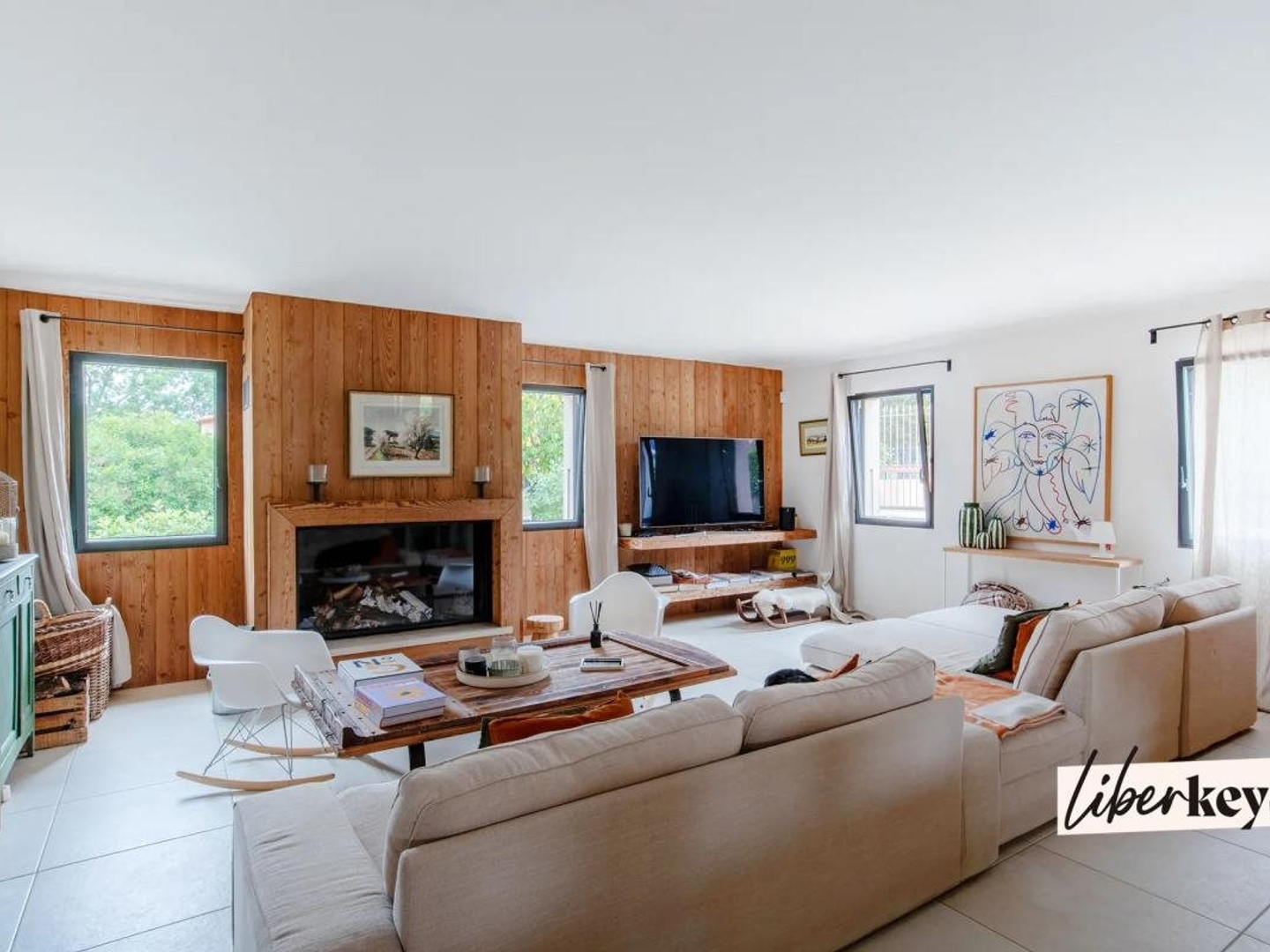 Maison à vendre - 4 pièces - 154m2 - La Roque-Esclapon (83840)