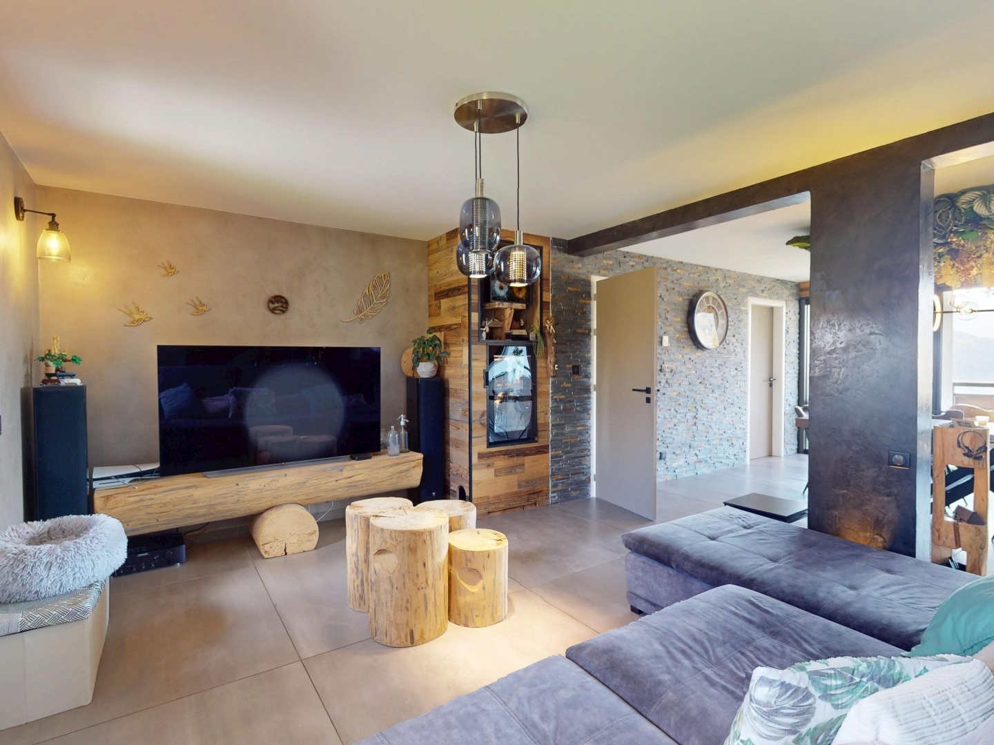 Appartement à vendre - 7 pièces - 245m2 - Fontcouverte-La-T... (73300)