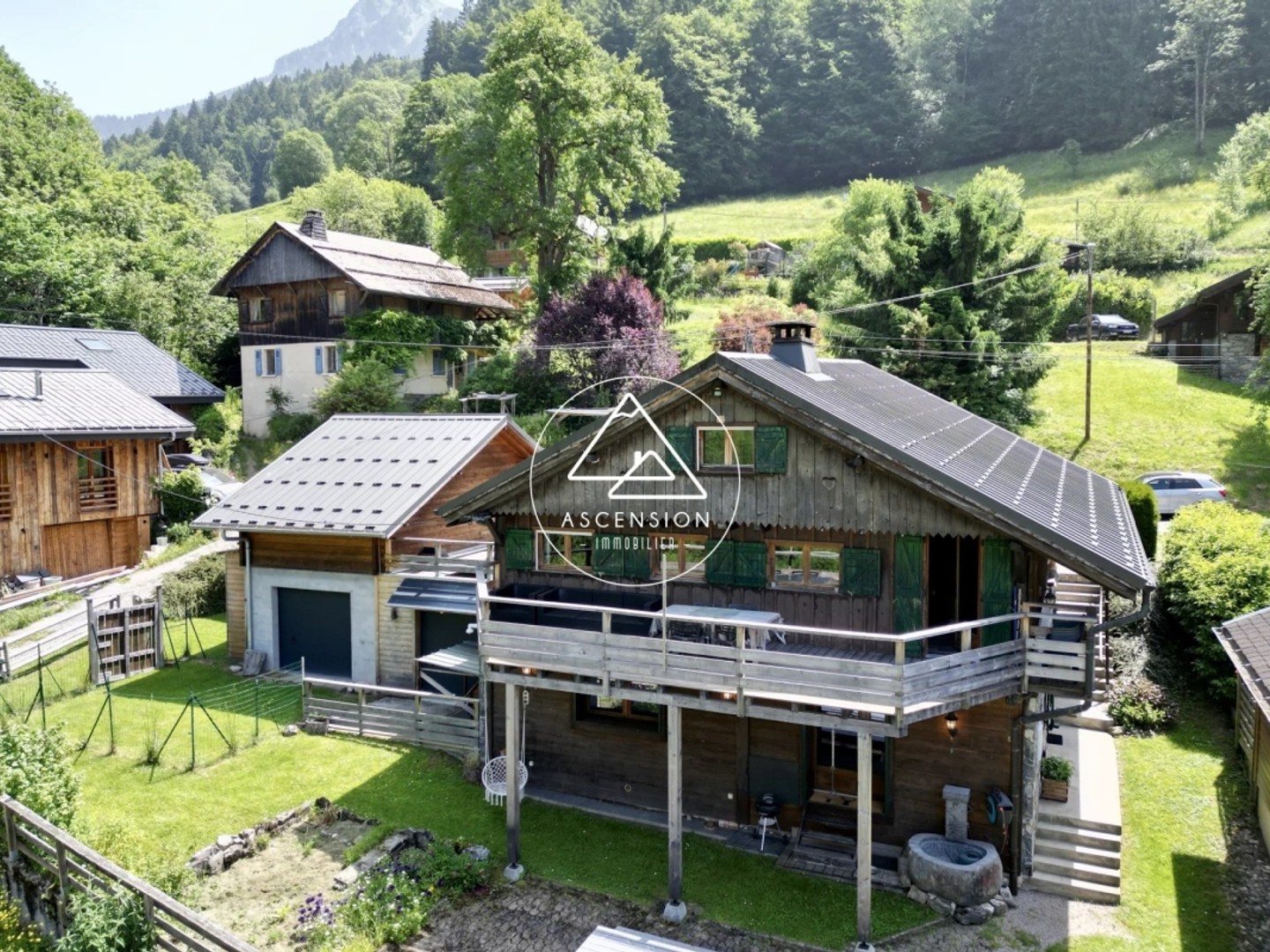 Chalet traditionnel avec vue montagne - Saint-Jean-d'Aulps