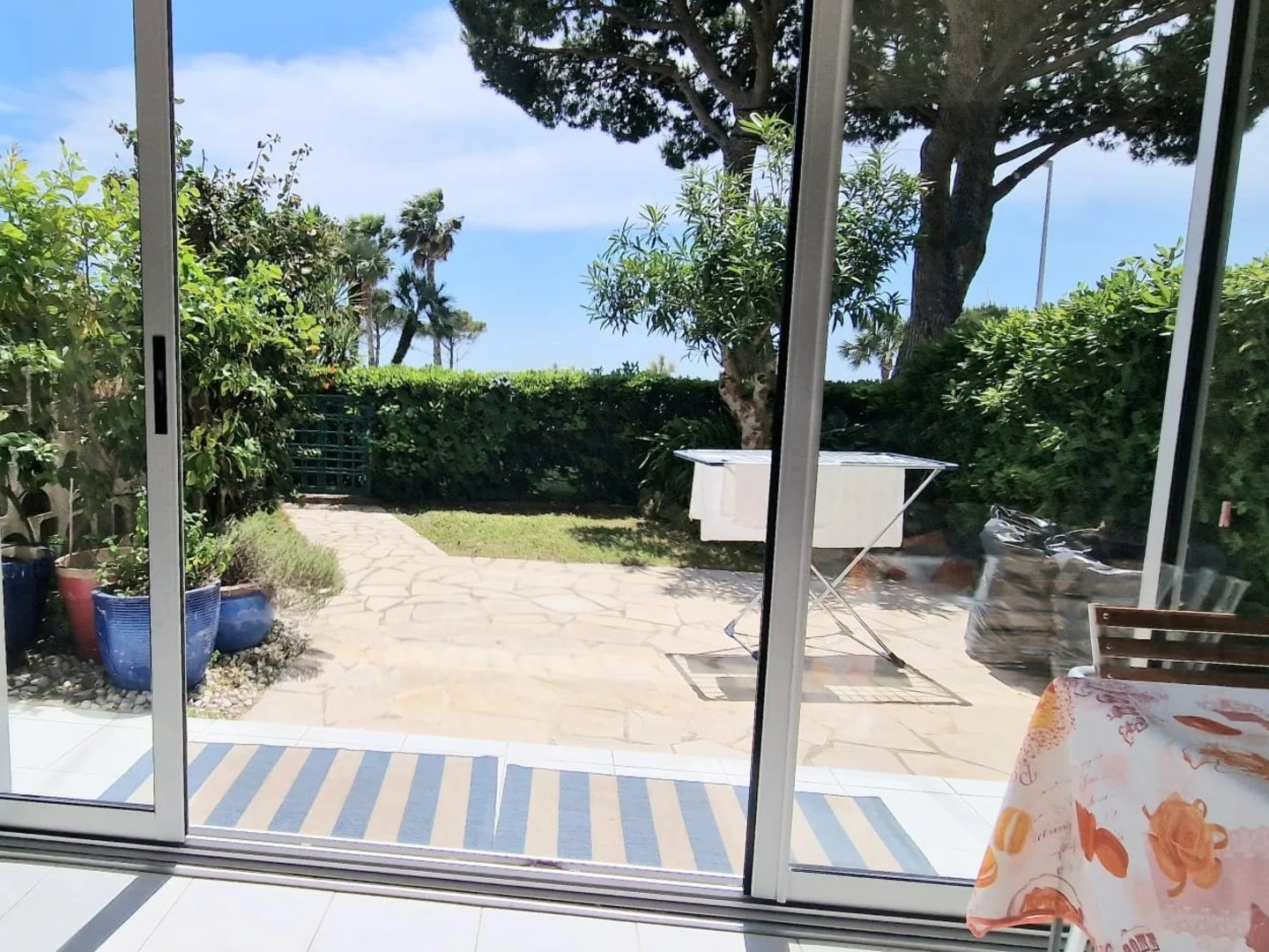 Face mer : 2P 44.37 m² en REZ DE JARDIN