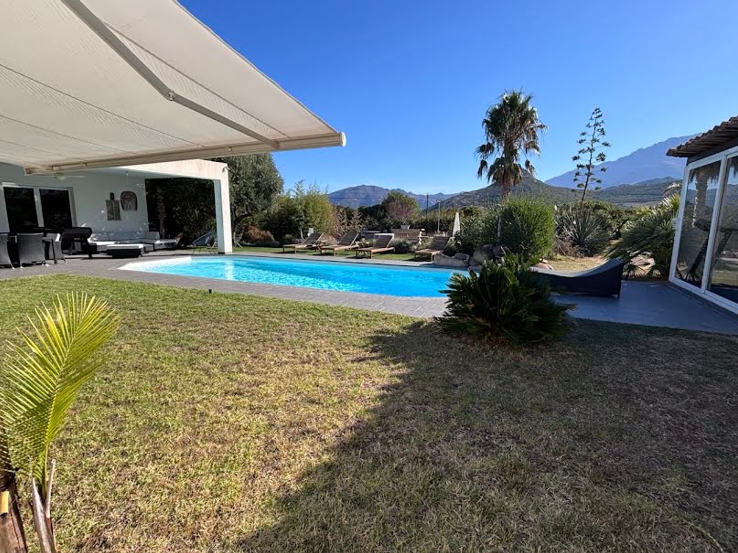 Villa 6 pièces 188 m²