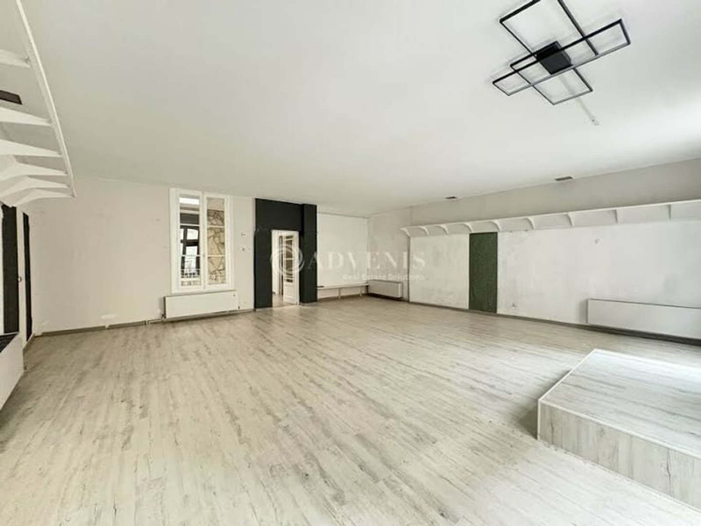 Local 141 m²