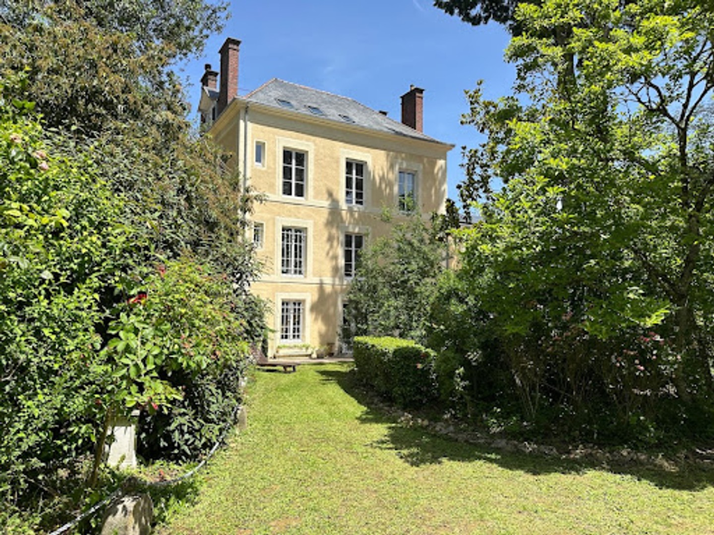 Maison à vendre - 1 pièce - 5234m2 - Mamers (72600)