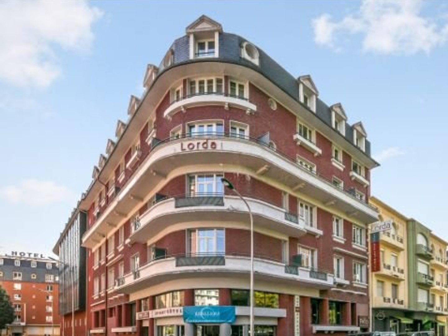INVESTISSEMENT LOCATIF - LOURDES- Résidence Comfort Aparthotel Lourdes Lorda - 4.36% de rentabilité.