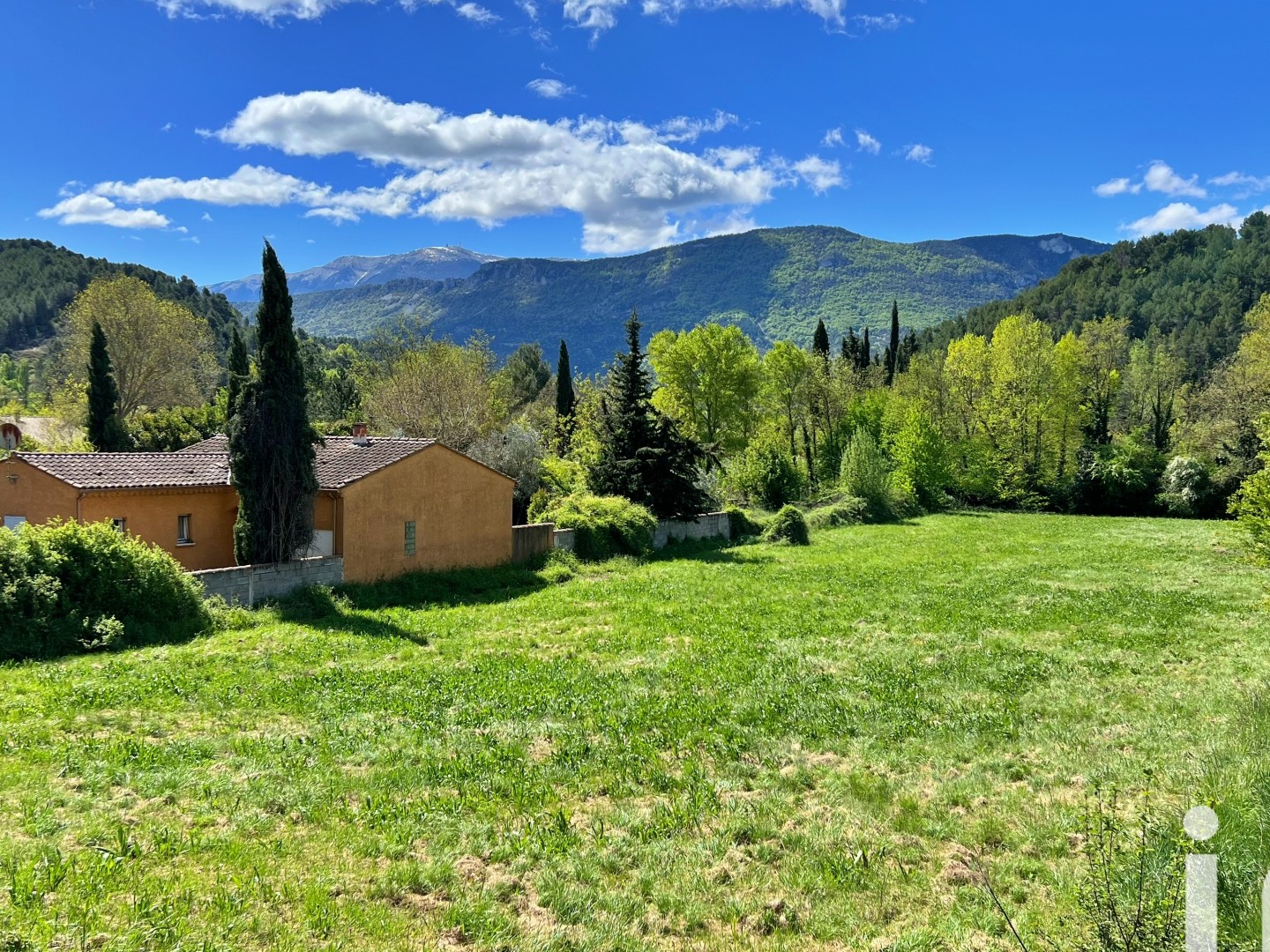 Terrain 3101 m²