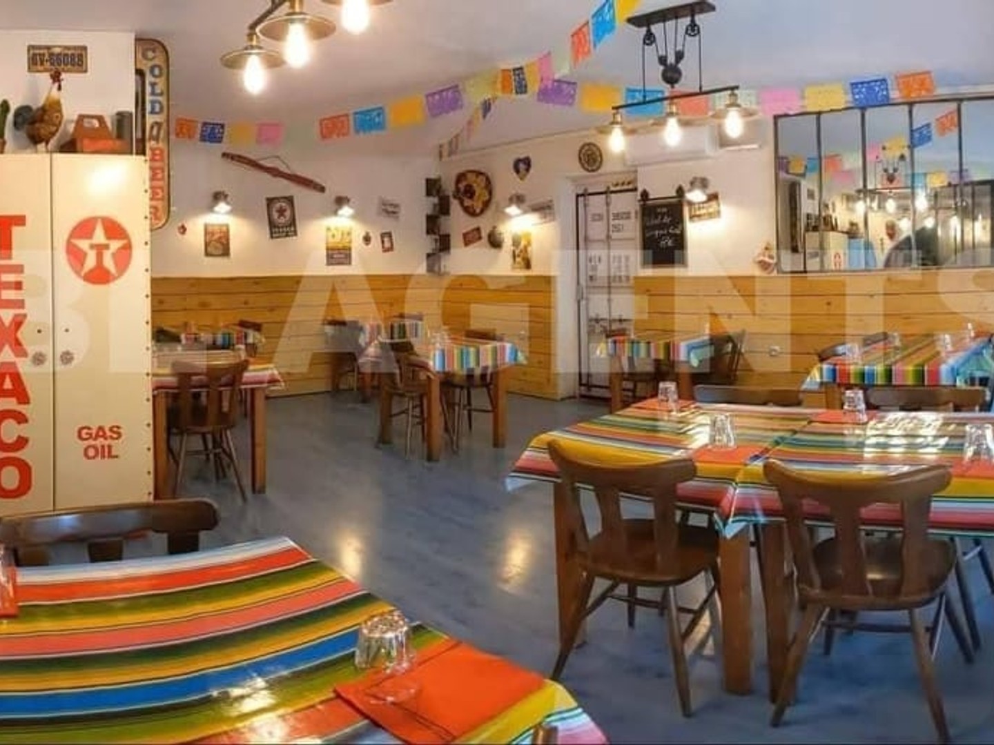 Local commercial 130 m²