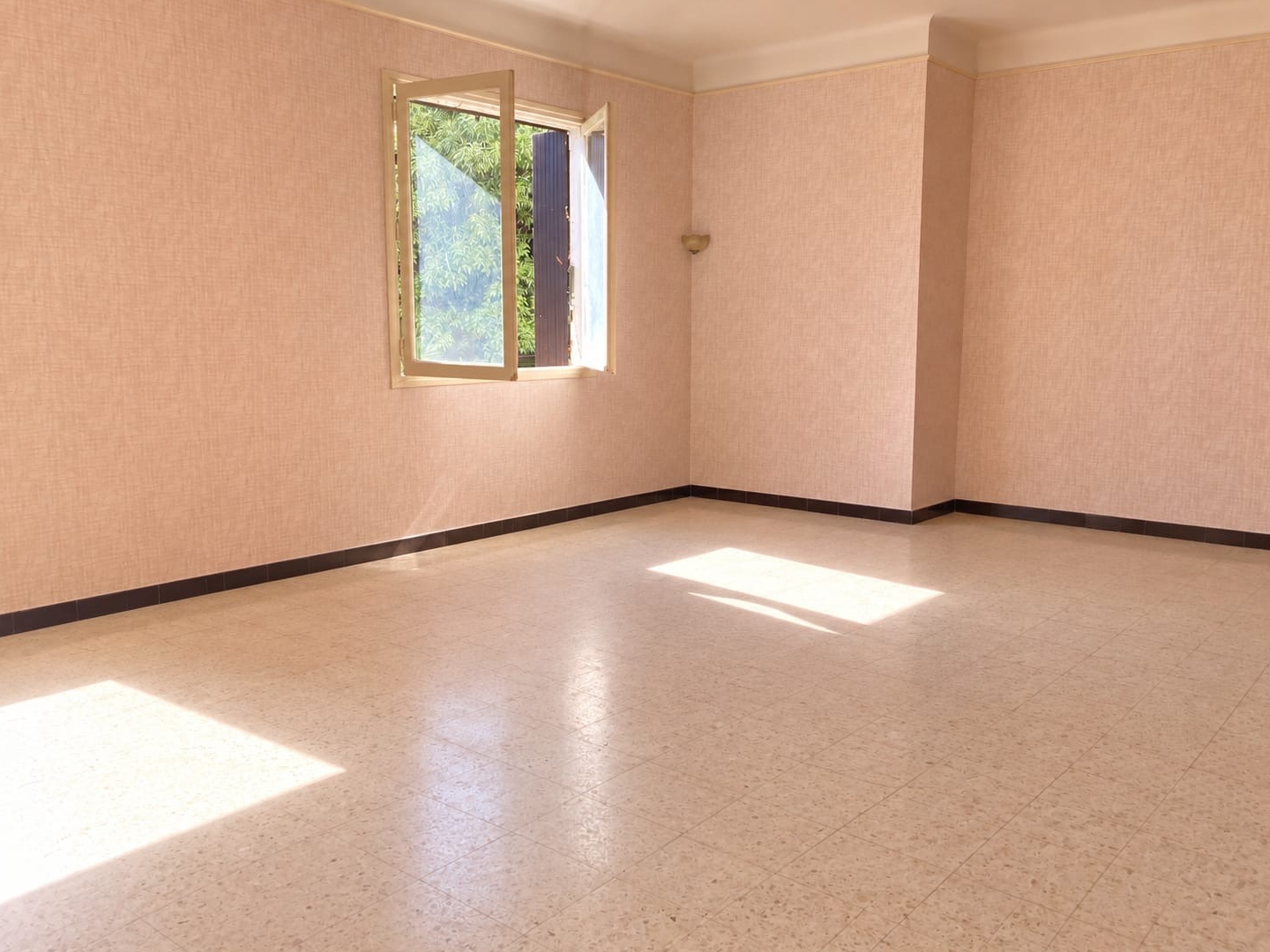 Maison à vendre - 8 pièces - 187m2 - Mèze (34140)