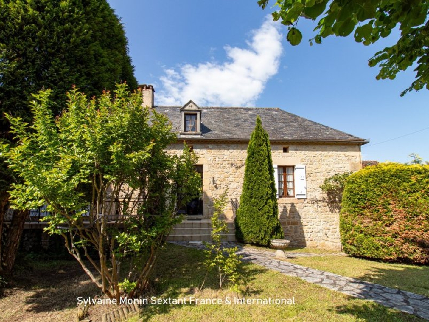 Maison à vendre - 4 pièces - 135m2 - Granges-D'ans (24390)