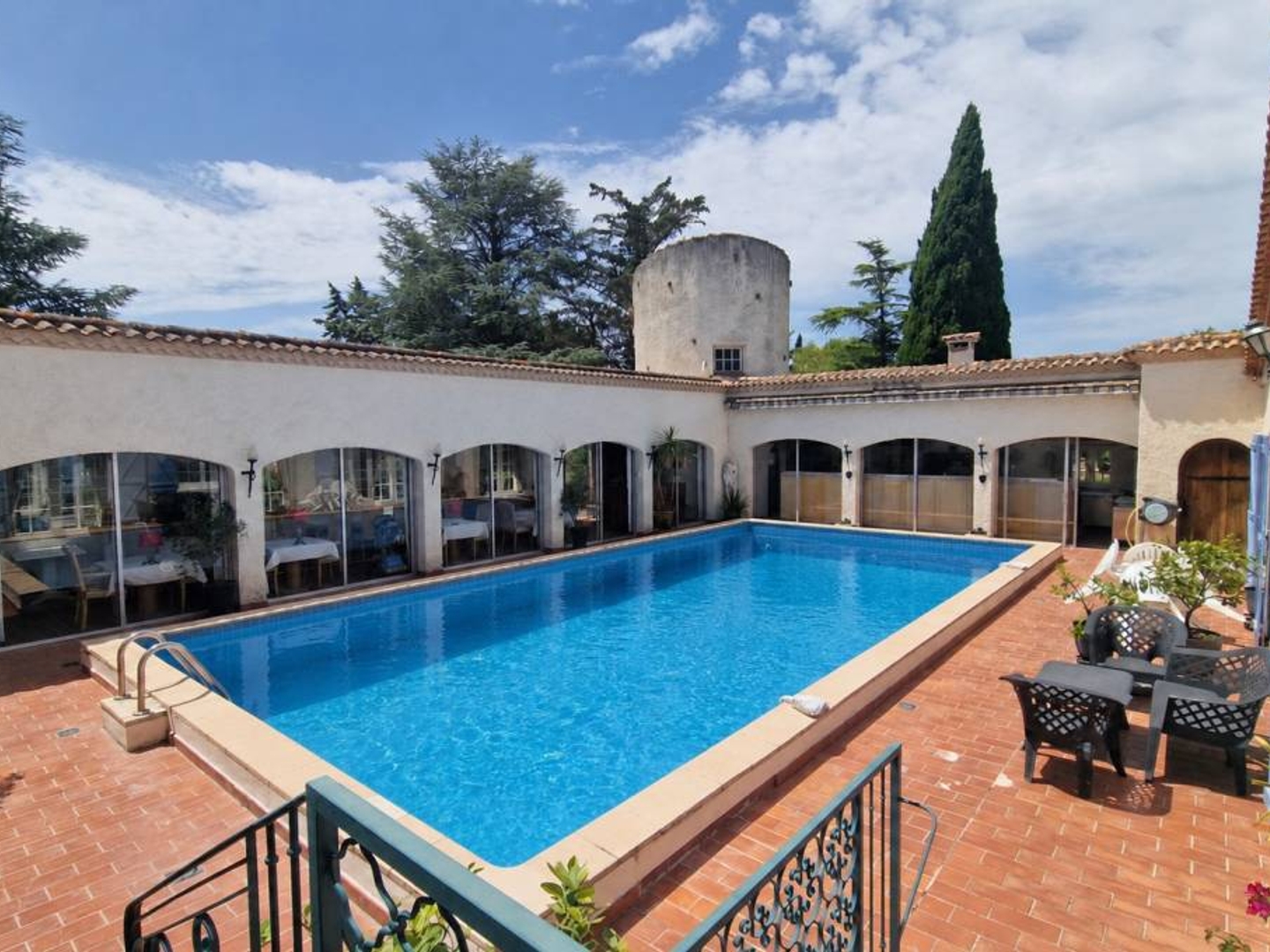 Maison à vendre - 570m2 - Montpellier (34000)