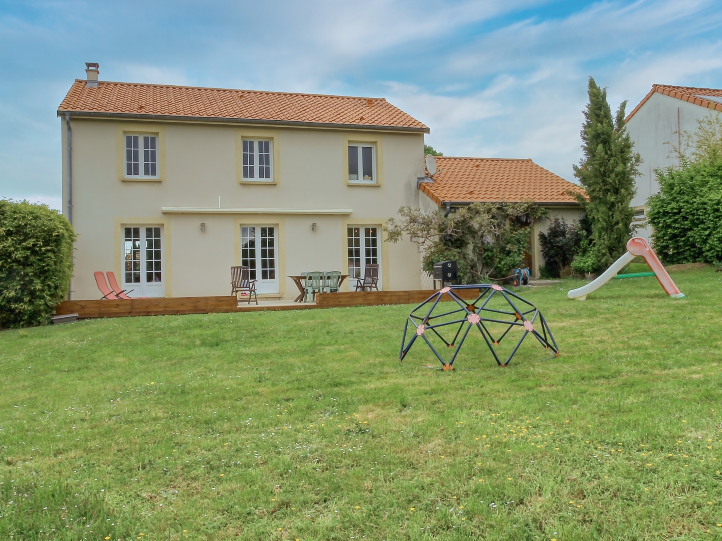Maison à vendre - 7 pièces - 146m2 - Courcelles-Chaussy (57530)